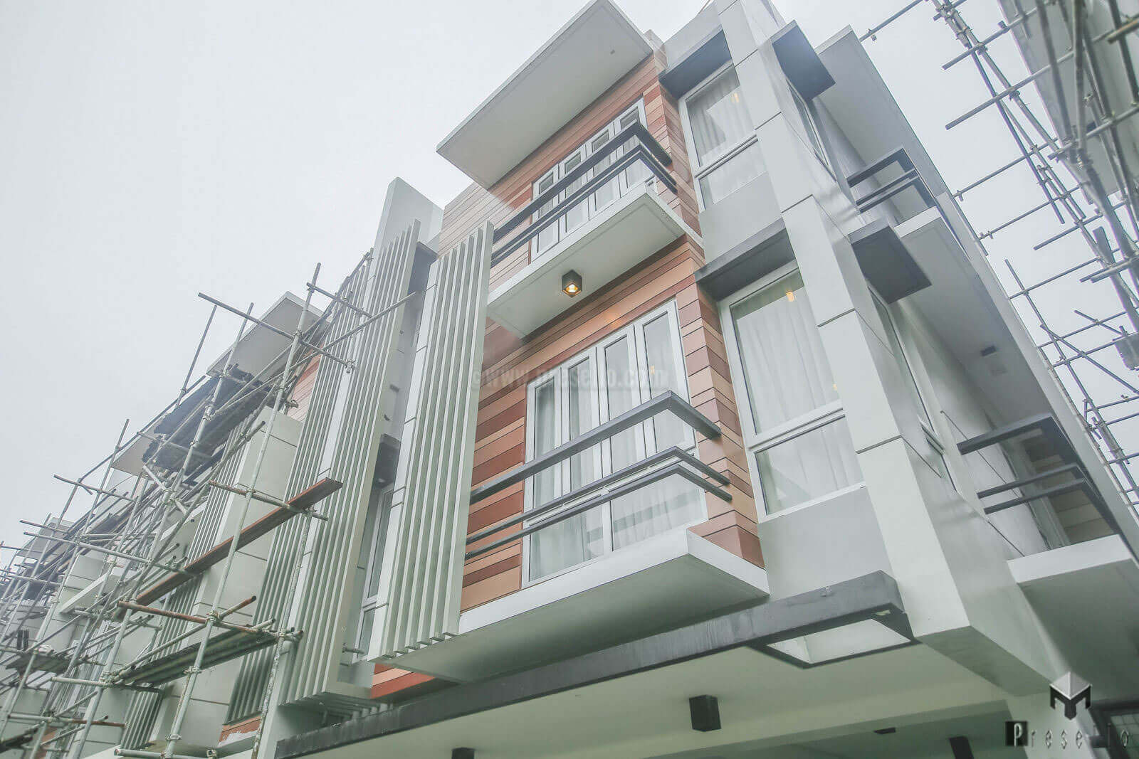 Upgraded Luxury Townhouse for Sale in Congressional Ave (Preselling