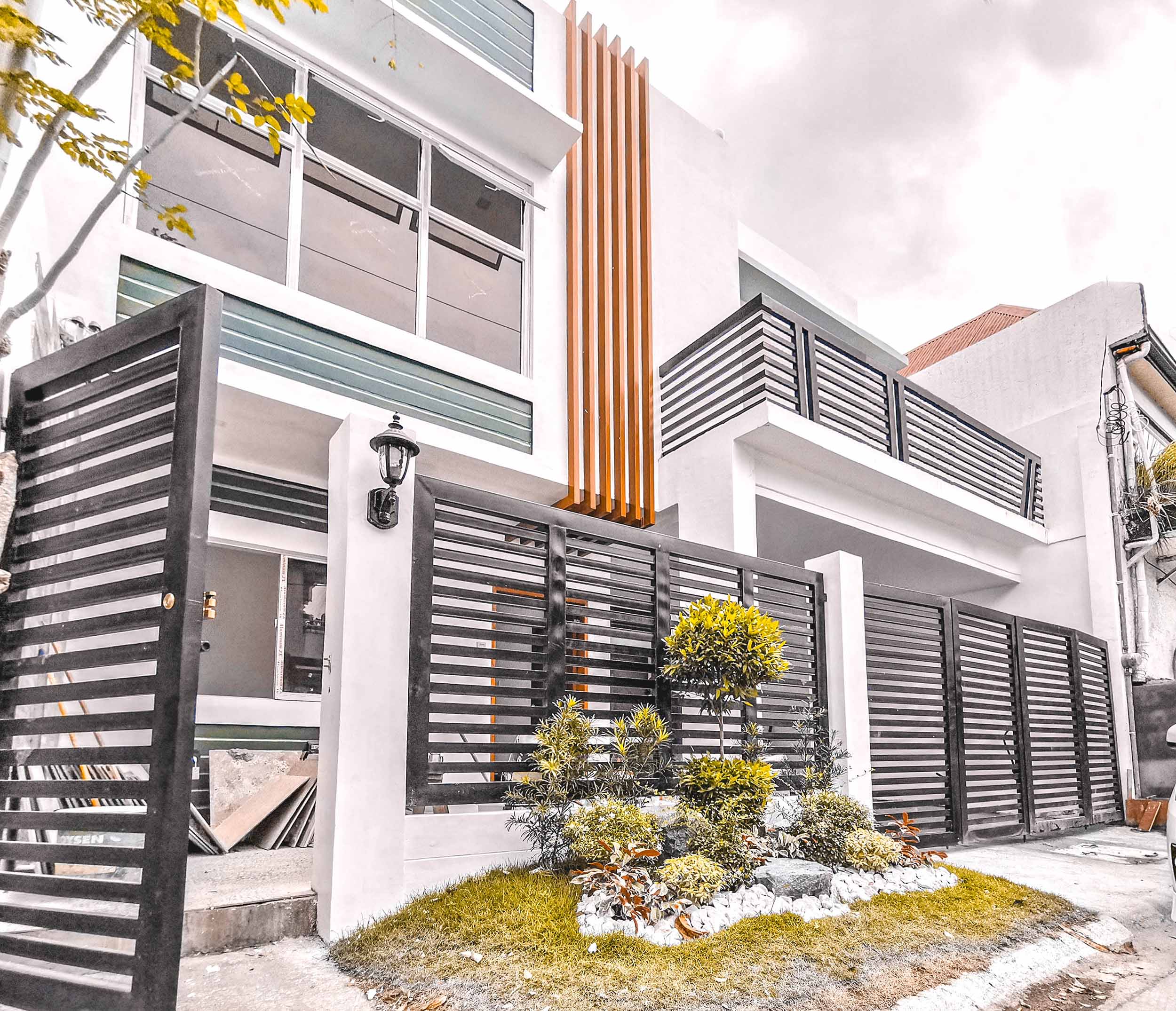 Upmarket5BedroomHouseandLotforSaleinParañaque-1.jpg