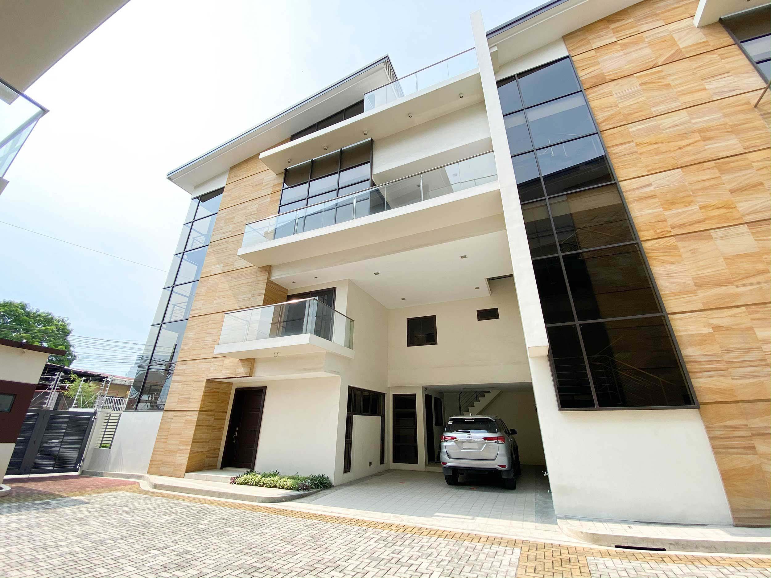 Discerning5BedroomTownhouseforSalenearPasigKapitolyo-1.jpg