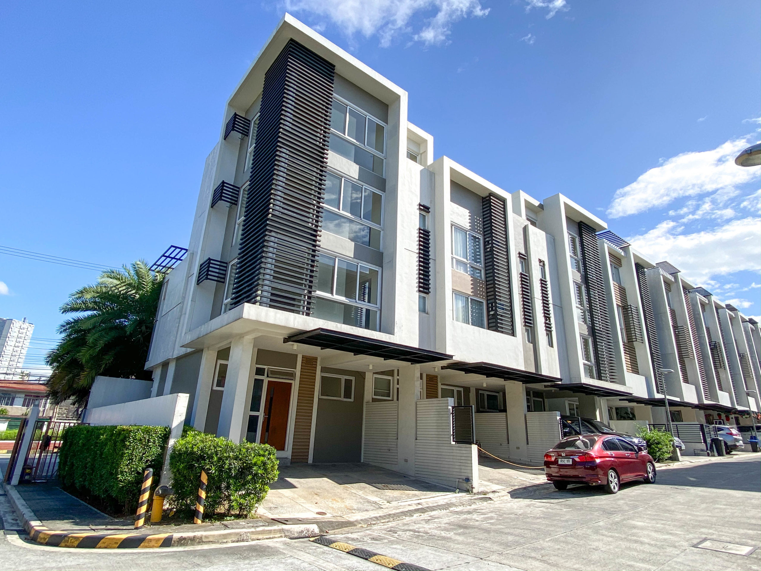 Magnificent3BedroomTownhouseforSaleinQuezonCity-1.jpg