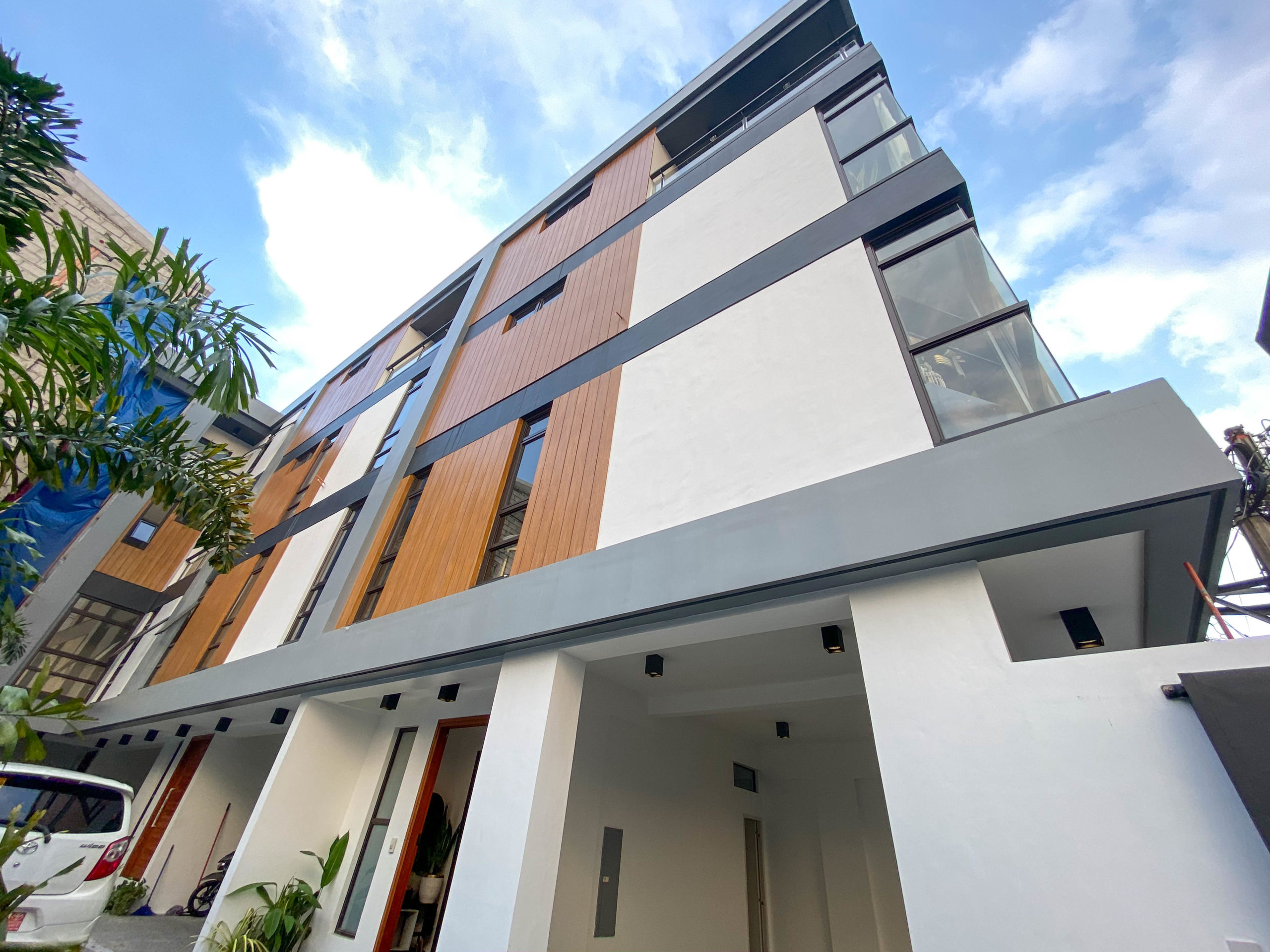 Stylish4BedroomTownhouseforSaleinMandaluyongCity-1.jpg