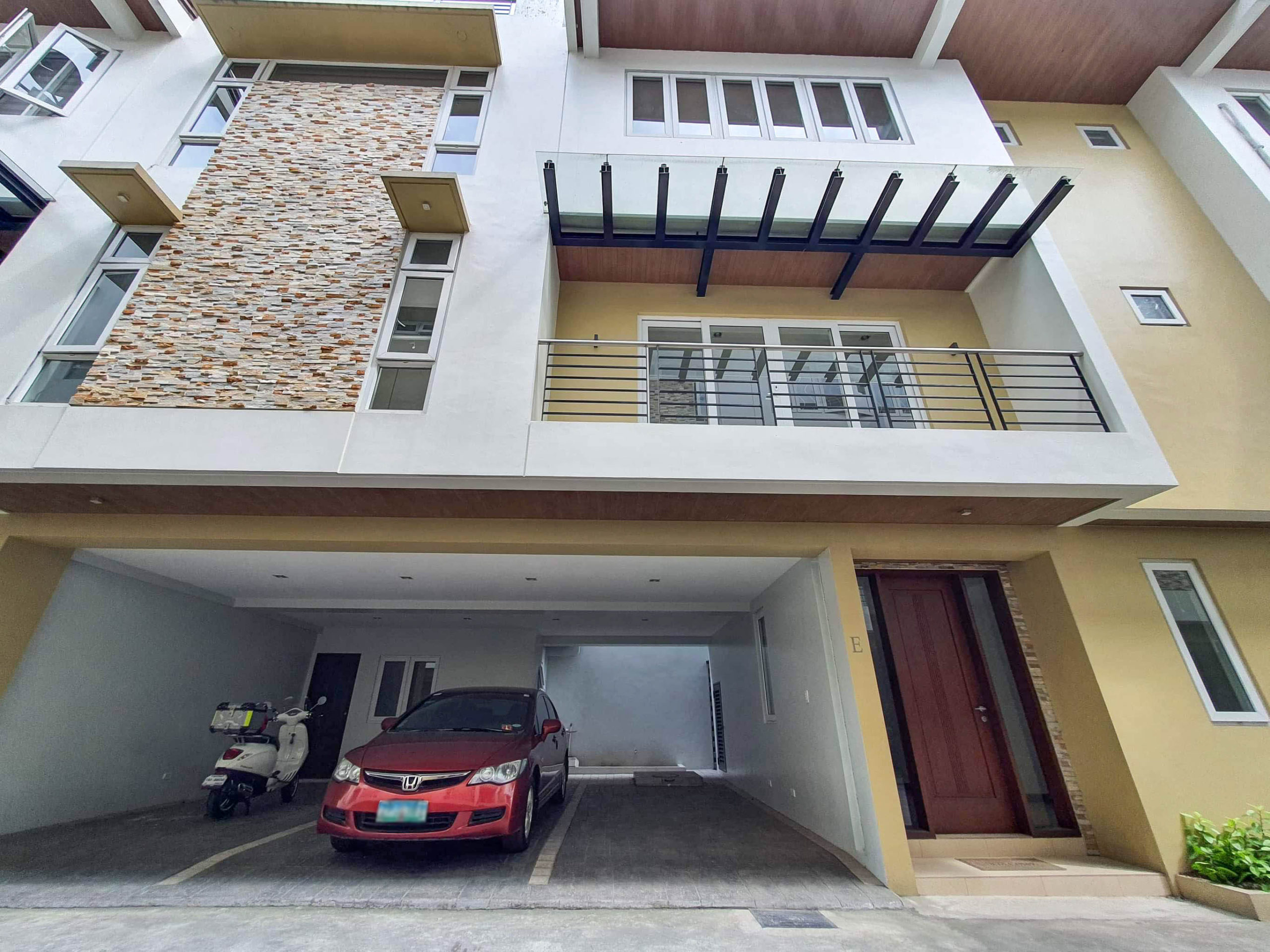 Impressive4BedroomTownhouseforSaleinNewManilaQuezonCity-1.jpg