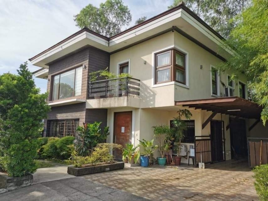 Desirable5BedroomHouseandLotforSaleinSanPedroLaguna-1.jpg