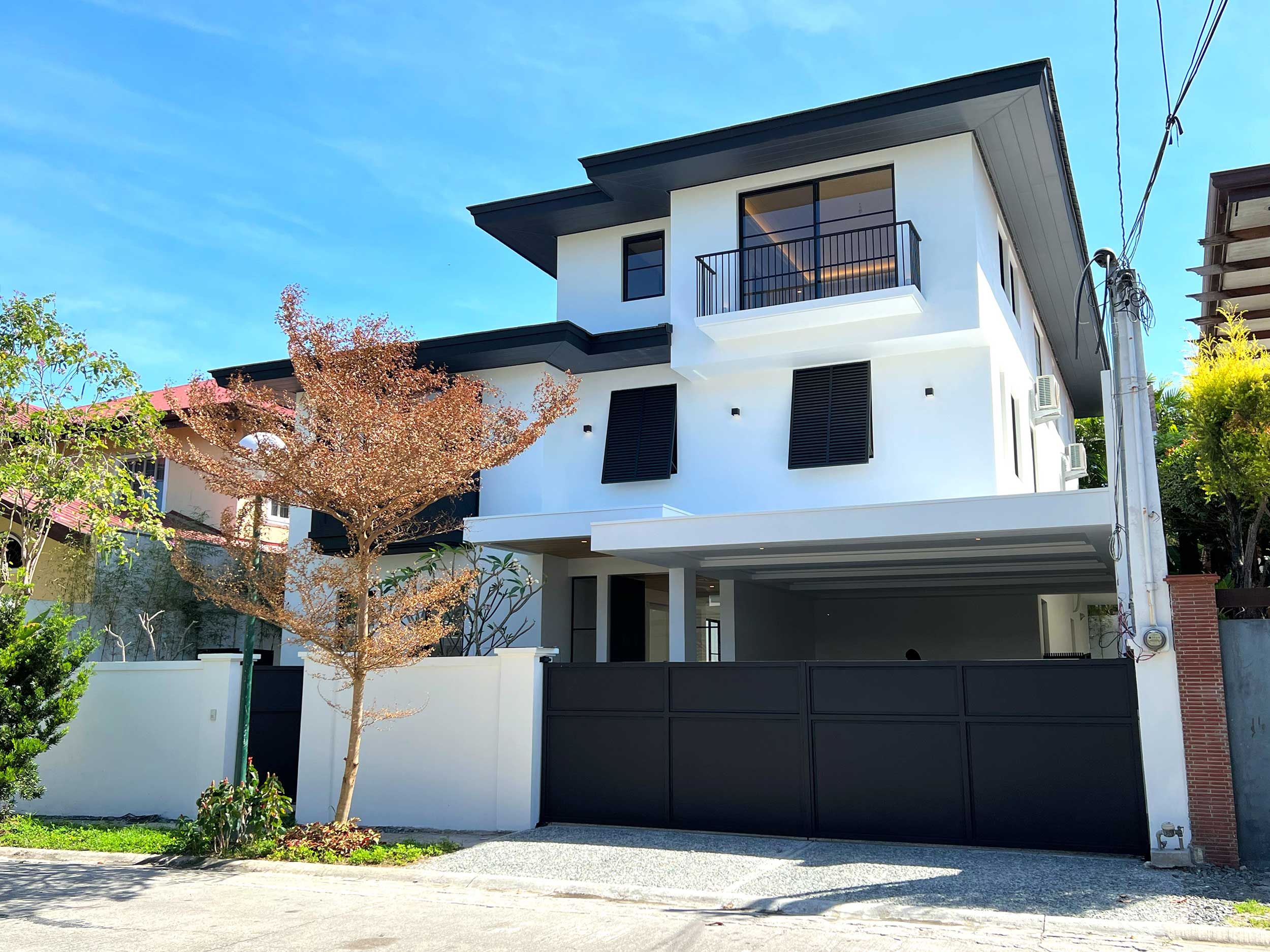 Lavish4BedroomHouseandLotforSaleinAyalaAlabangMuntinlupa-1.jpg