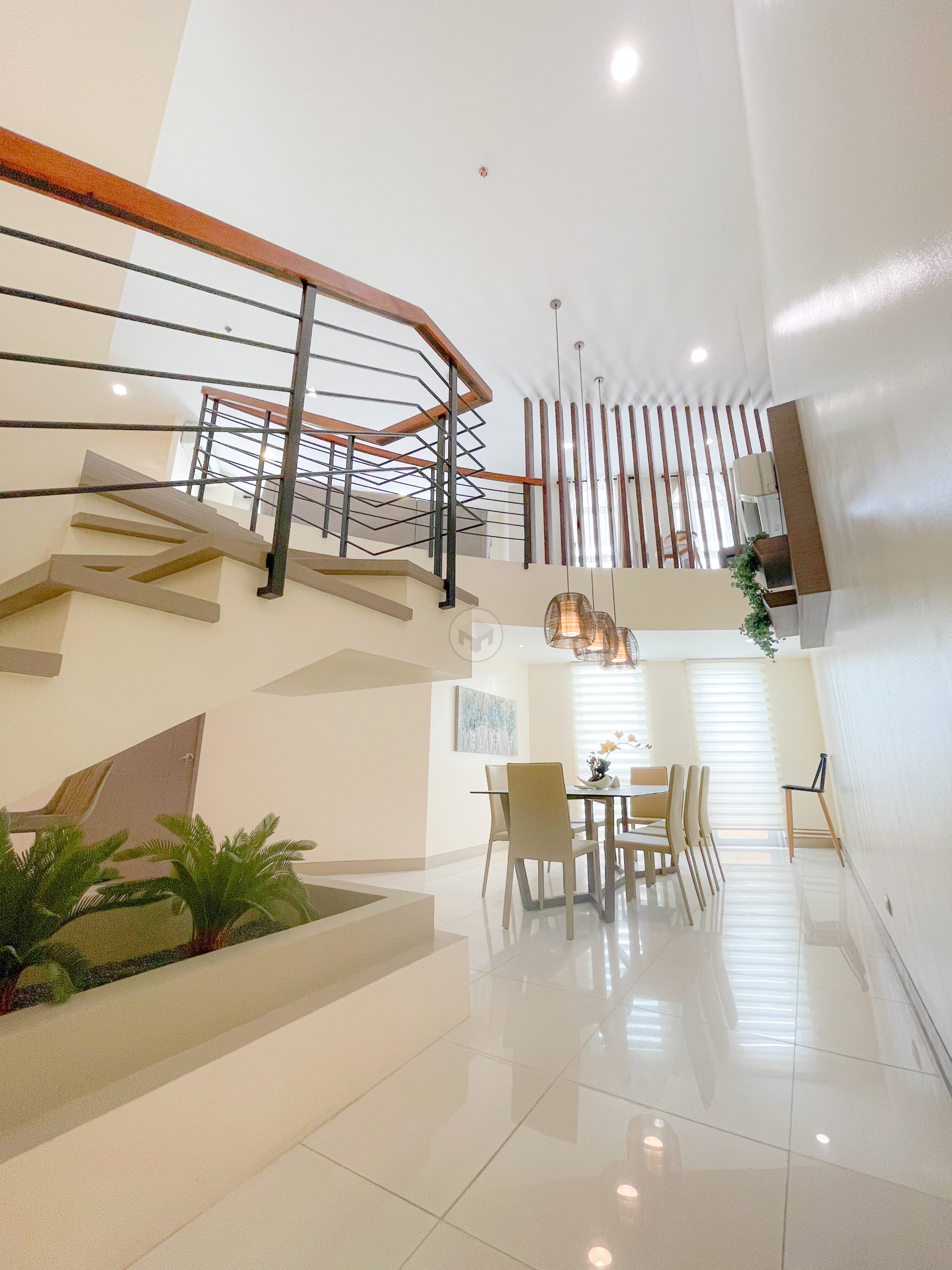 Picturesque3-BedroomPenthouseforSaleatMcKinleyHill,TaguigCity-2