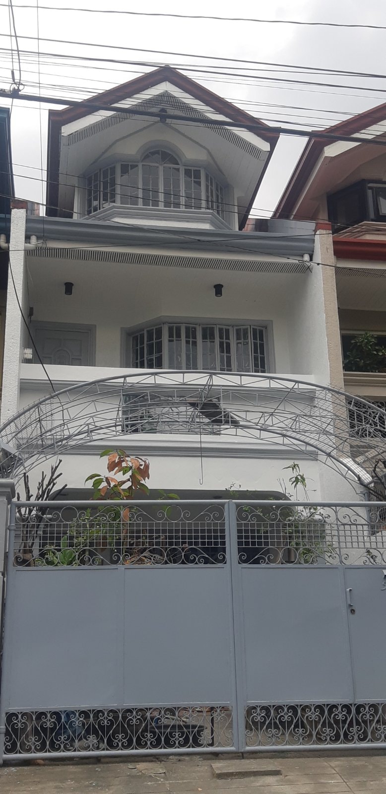 Desirable4BedroomHouseandLotforSaleinQuezonCitynearMaginhawa-1.jpg