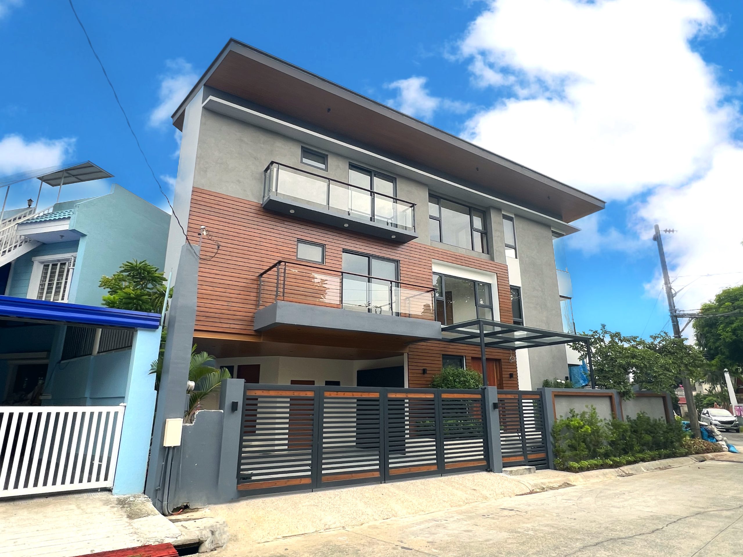 Gleaming4BedroomHouseandLotforSaleinFilinvest East-1.jpg