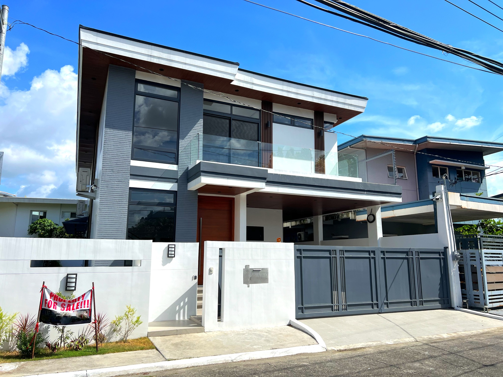 Sophisticated4BedroomSemi-furnishedHouse&LotforSaleinMarceloGreenParañaque-1.jpg