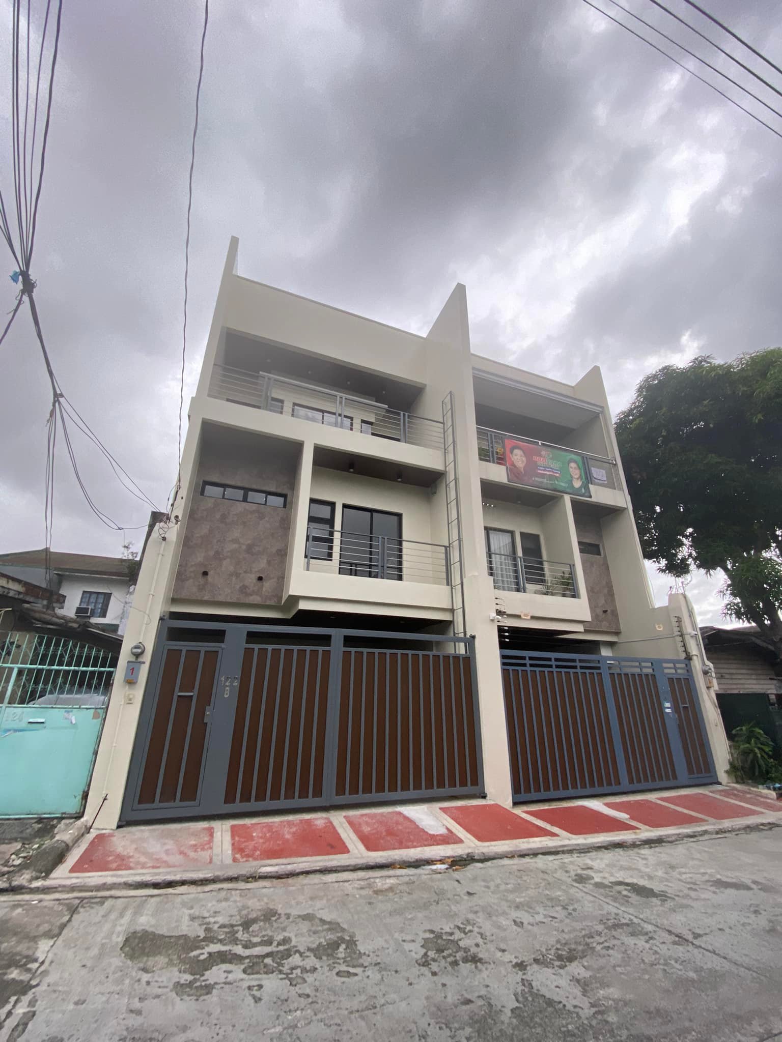 Upgraded4BedroomTownhouseforSaleinKamuningQuezonCity-1.jpg