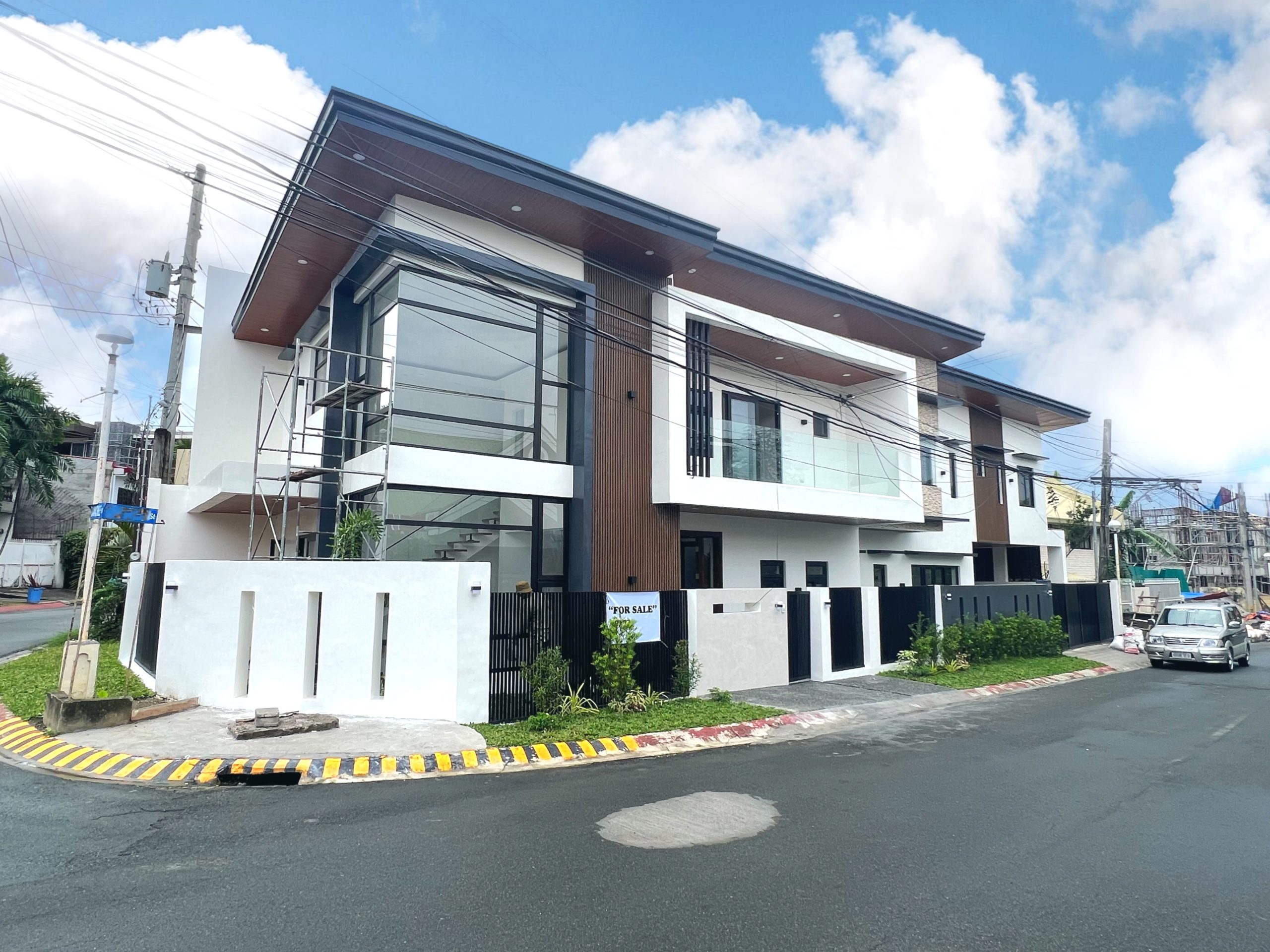 Elegant4BedroomHouseandLotforSaleinParañaque-1.jpg