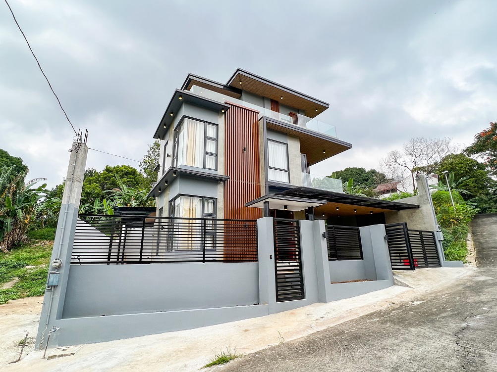 Masterpiece5BedroomHouseforSaleinAntipolo'sTranquilNeighborhood-1.jpg