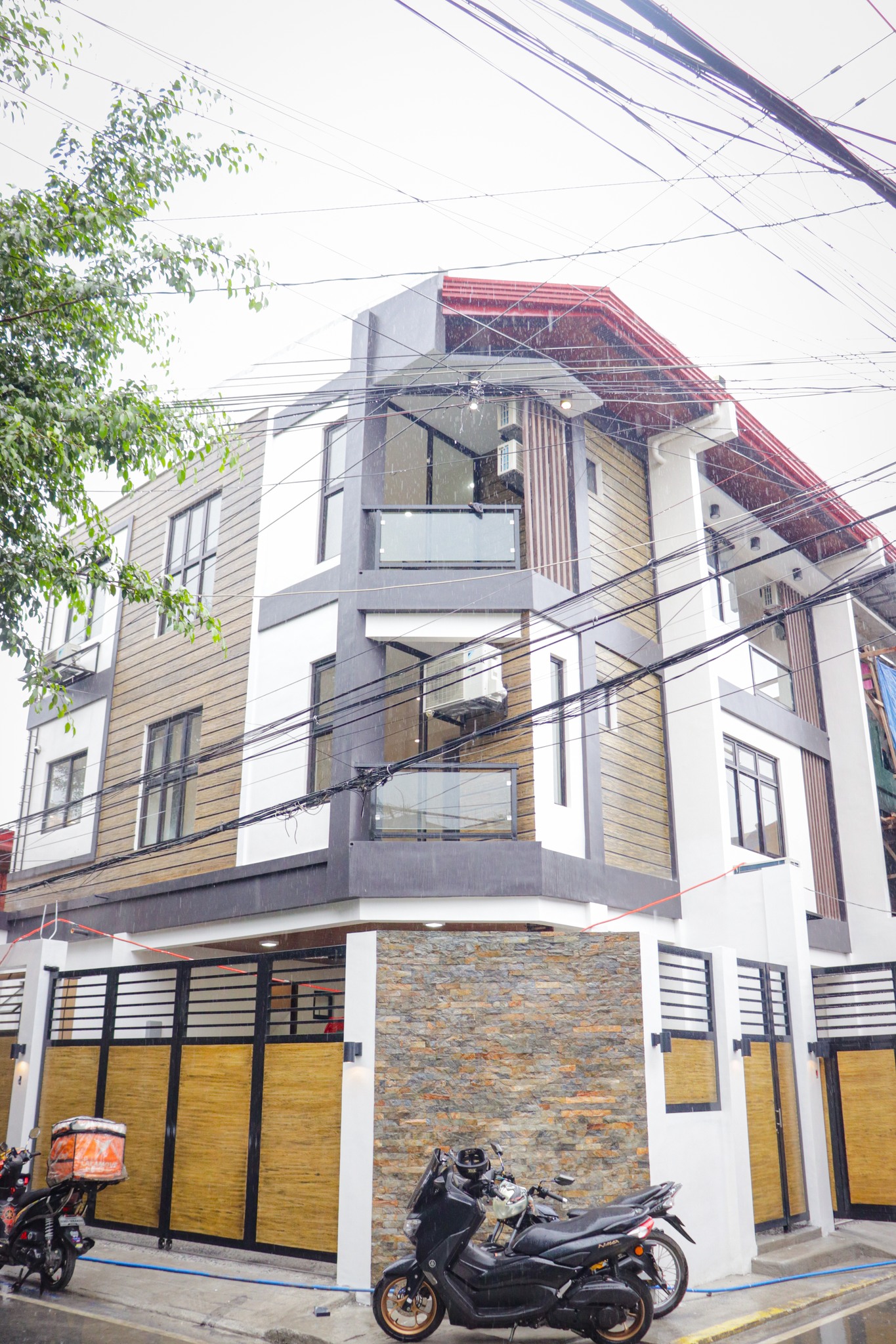 ModernAesthetic3BedroomTownhouseforSaleinMandaluyong-1.jpg