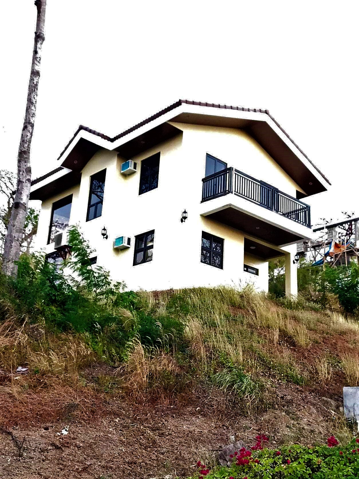 Refreshing3BedroomHouseforSaleinPuntaFuegoBatangas-1.jpg