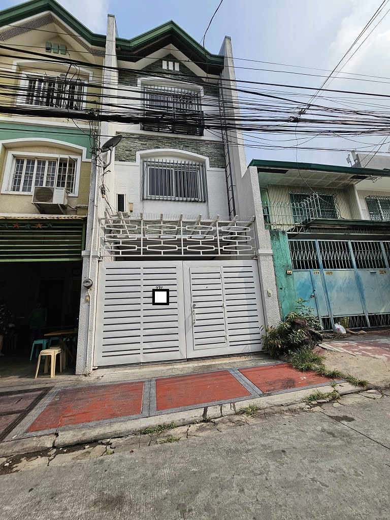 Cozy3BedroomTownhouseforSaleinQuezonCity-1.jpg