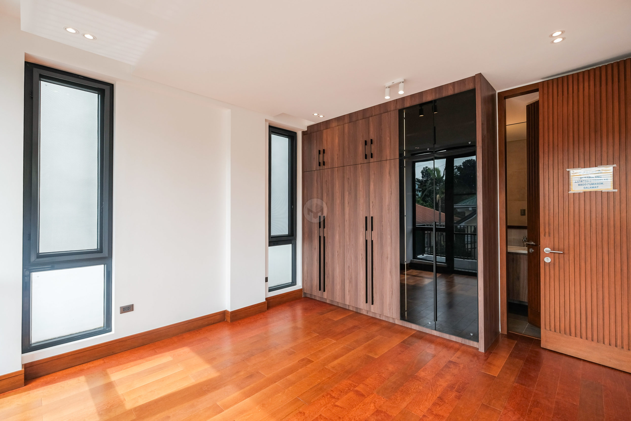 Stunning4BedroomHouseforSaleinFilinvest2QuezonCity-28.jpg