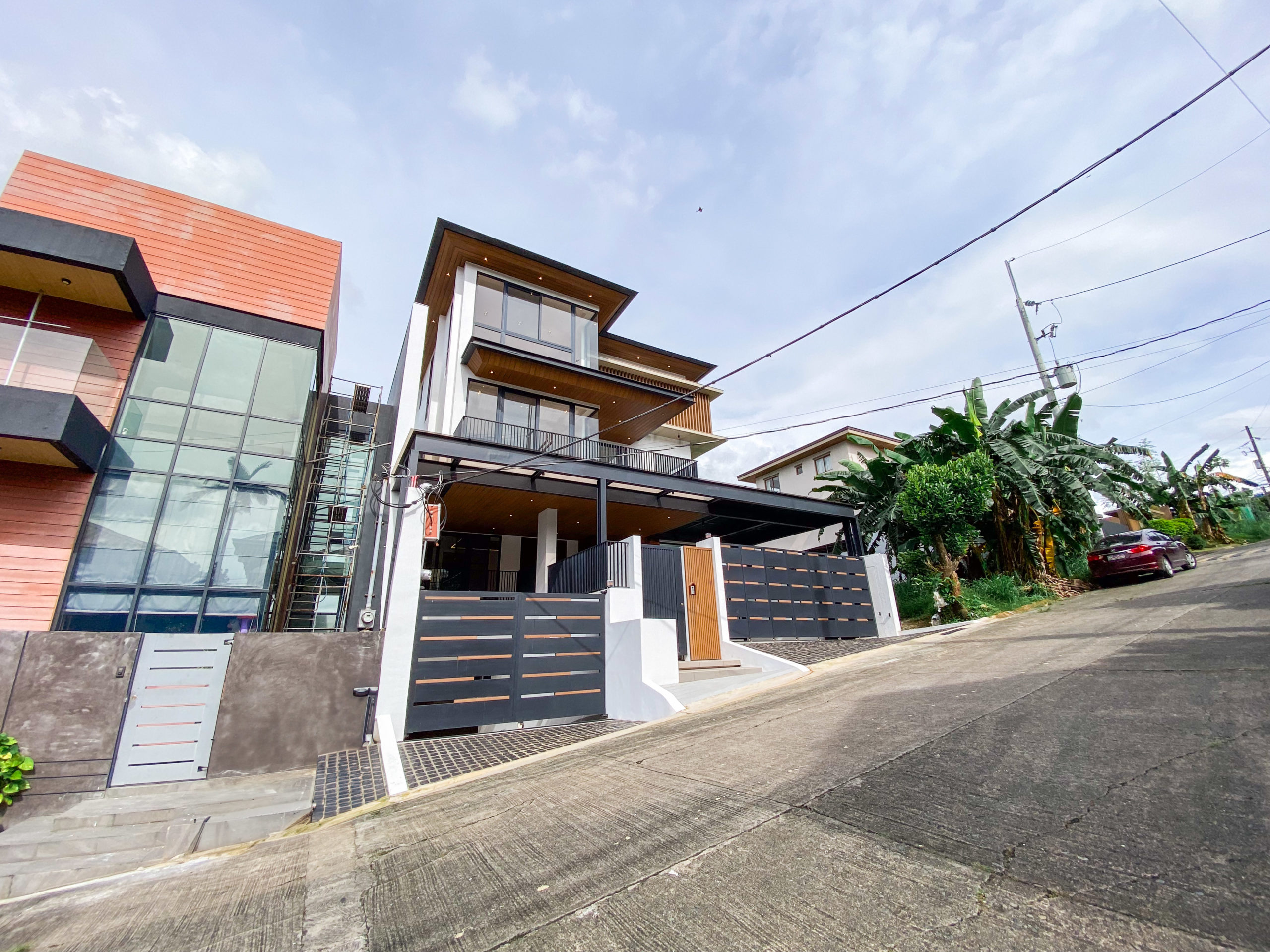 Stunning4BedroomHouseforSaleinFilinvest2QuezonCity-2.jpg