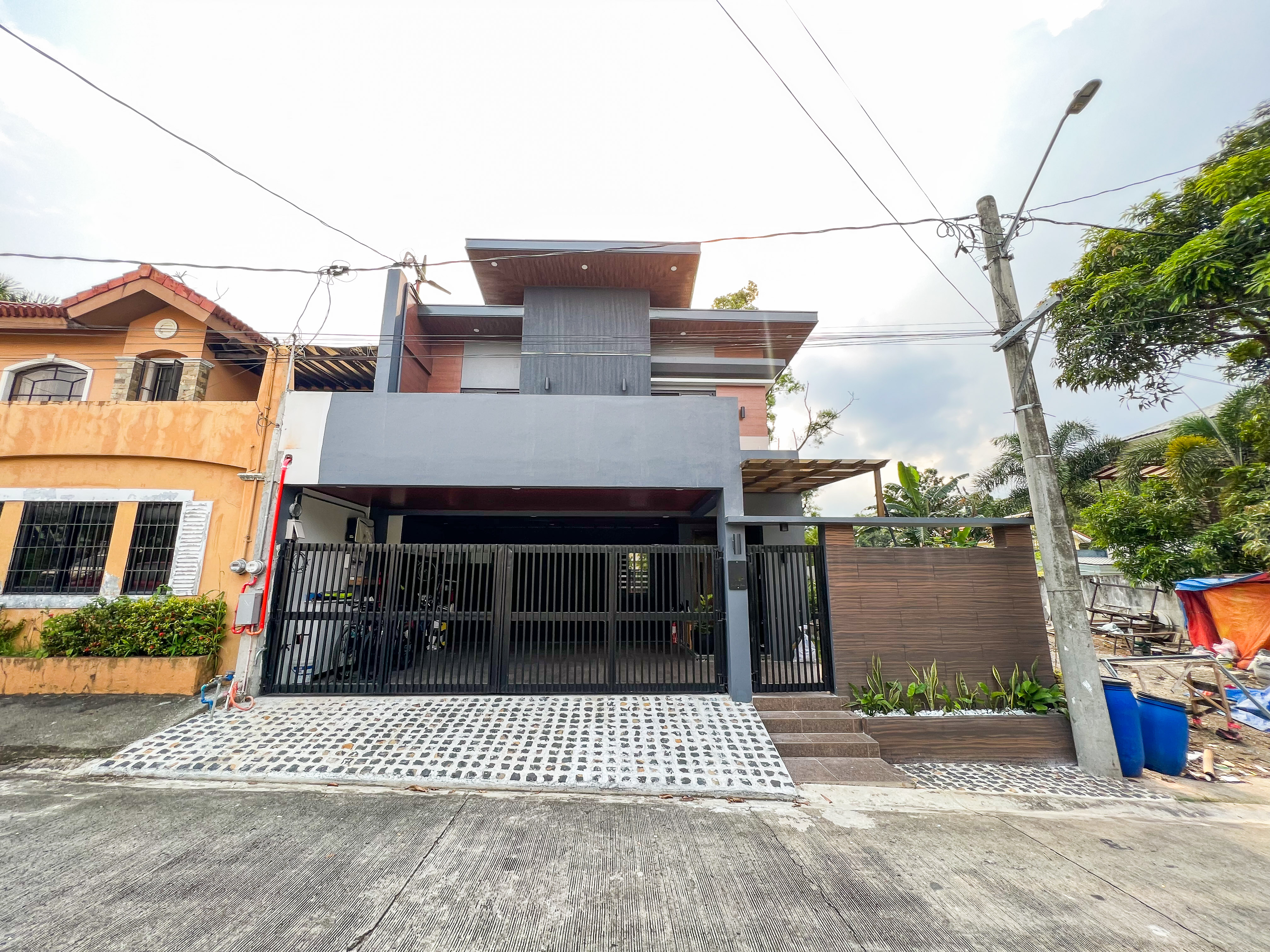 Contemporary4BedroomBrandNewHouseforSaleinAntipoloCity-1.jpg