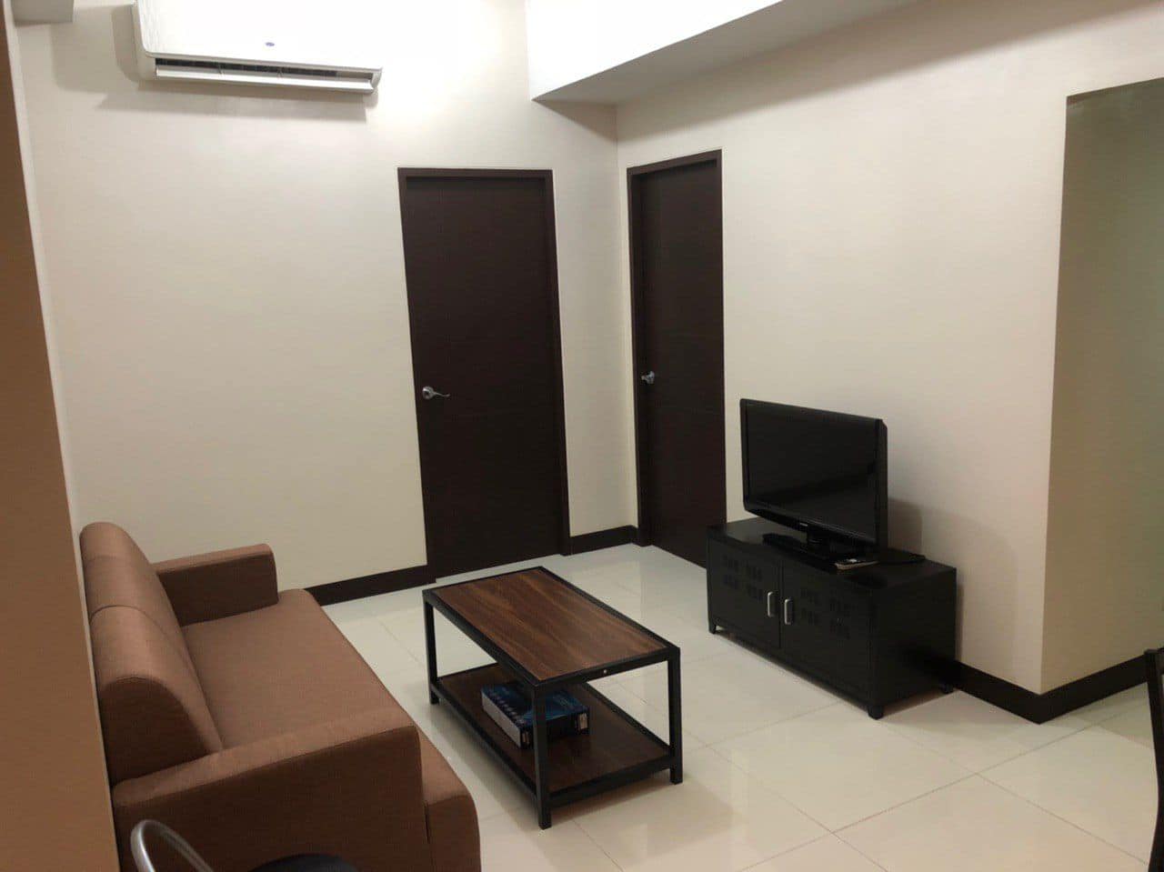 Sleek2BedroomFullyFurnishedCondoforSaleinGreenbeltHamiltonMakati-1.jpg