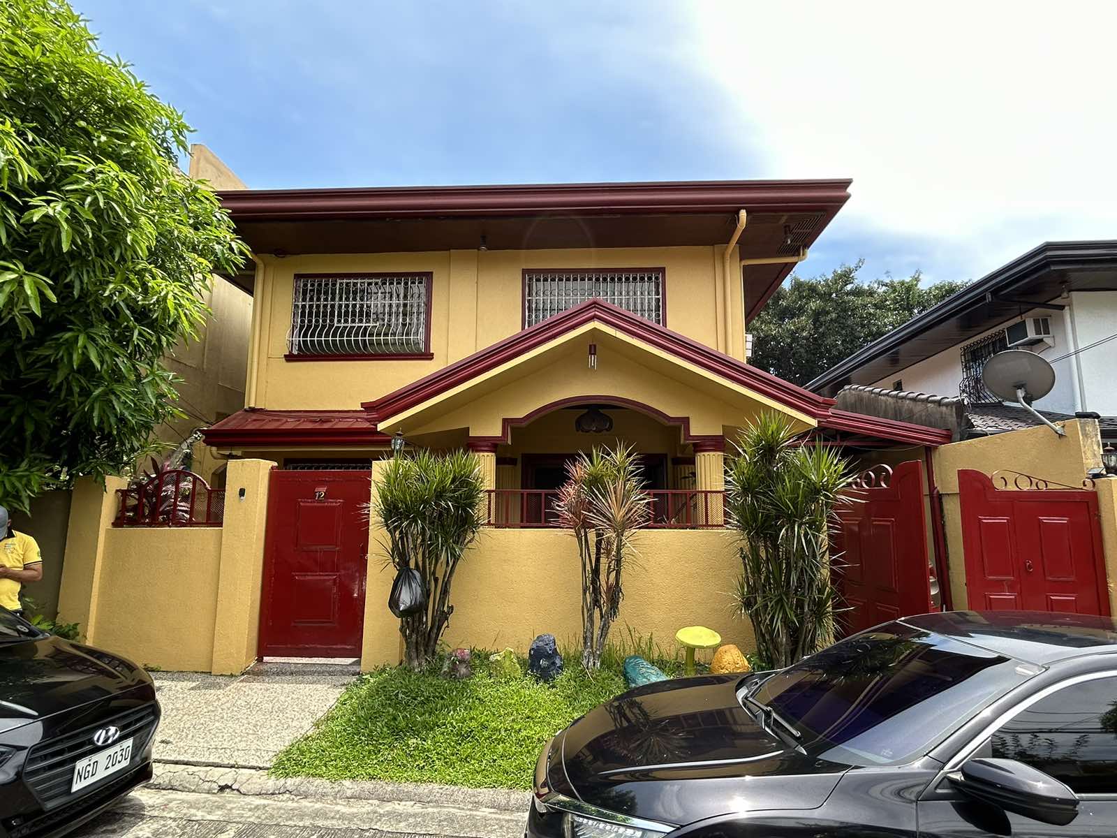 Outstanding3BedroomHouseforSaleinOldBalara,QuezonCity-1.jpg