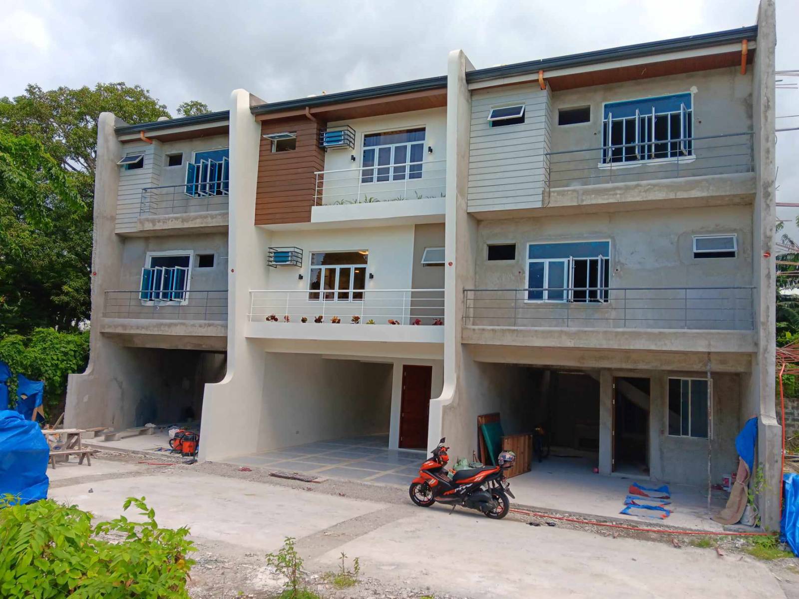 Brand-new4-BedroomTownhouseforSaleinBFParañaque-1.jpg