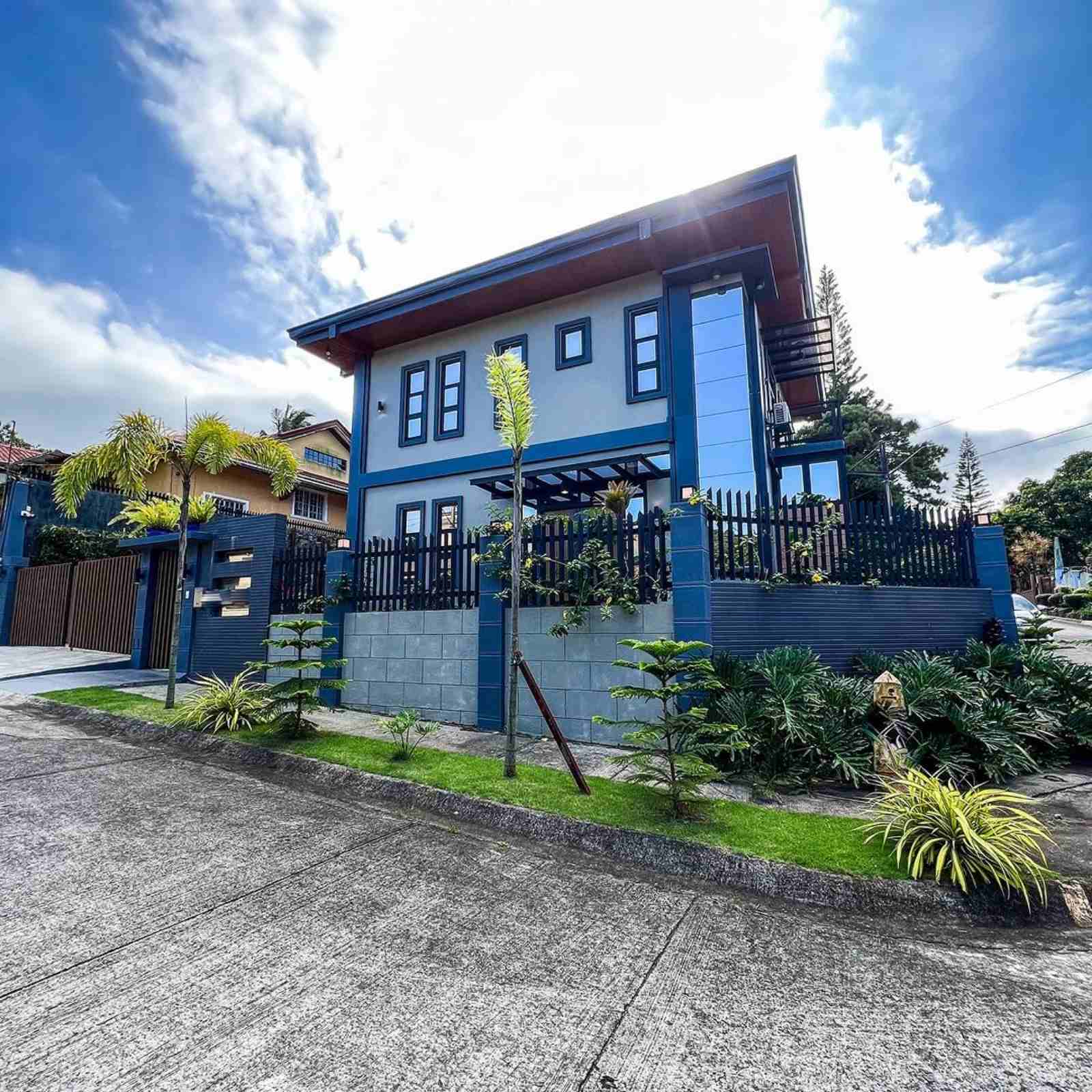 Stunning4-BedroomHouseforSaleinTagaytayCountry4,Asisan,TagaytayCity-1.jpg