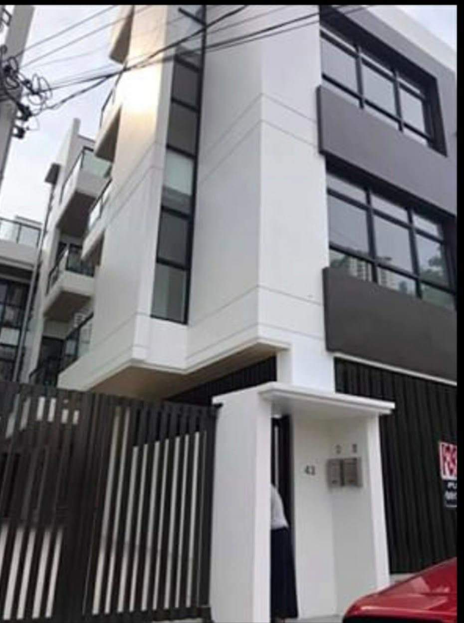 BrandNew3-BedroomHouseforSaleinKapitolyoPasig-1.jpg