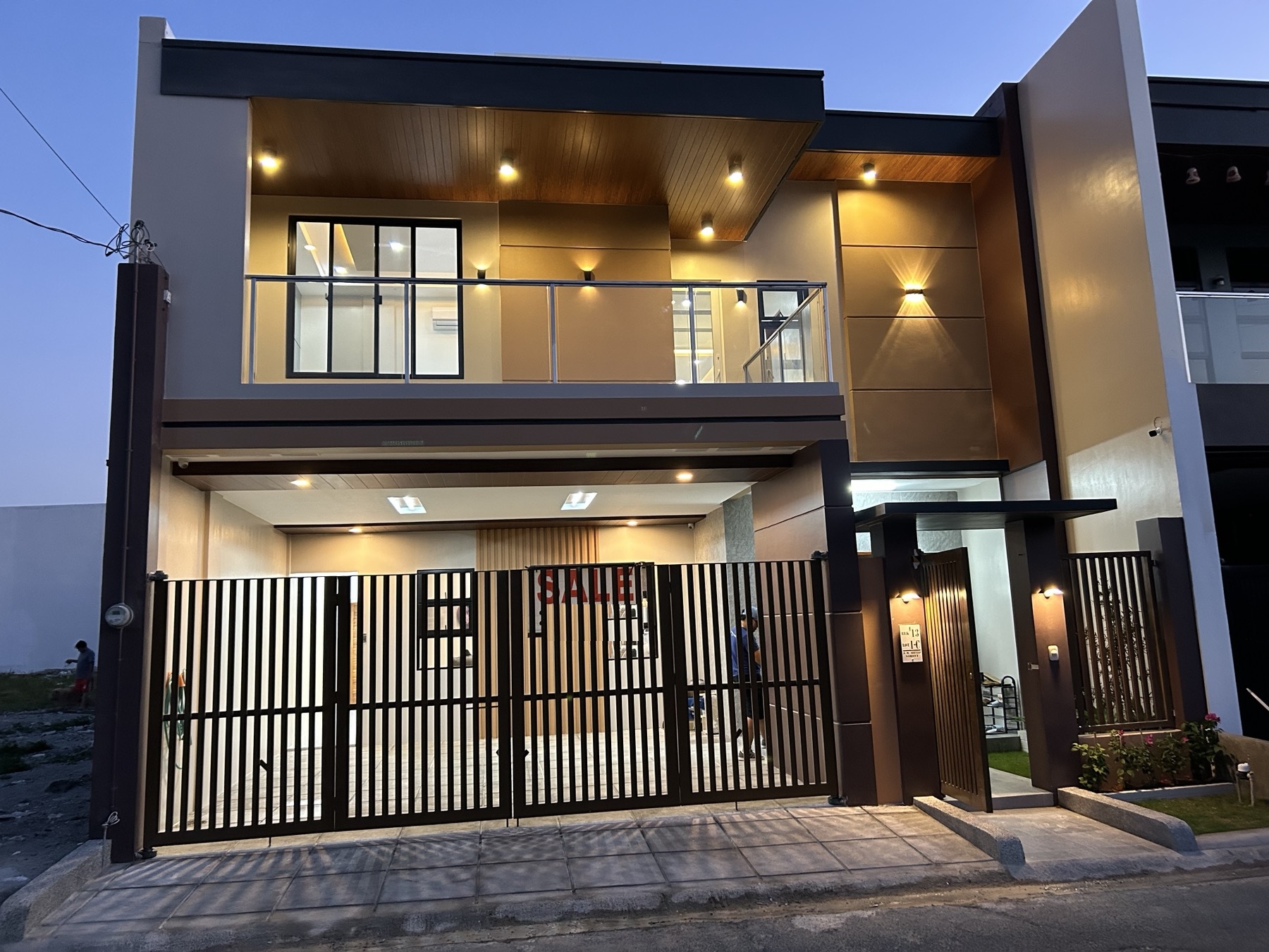 Contemporary4-BedroomHouseforSaleinBF Homes,LasPiñasCity-1.jpg