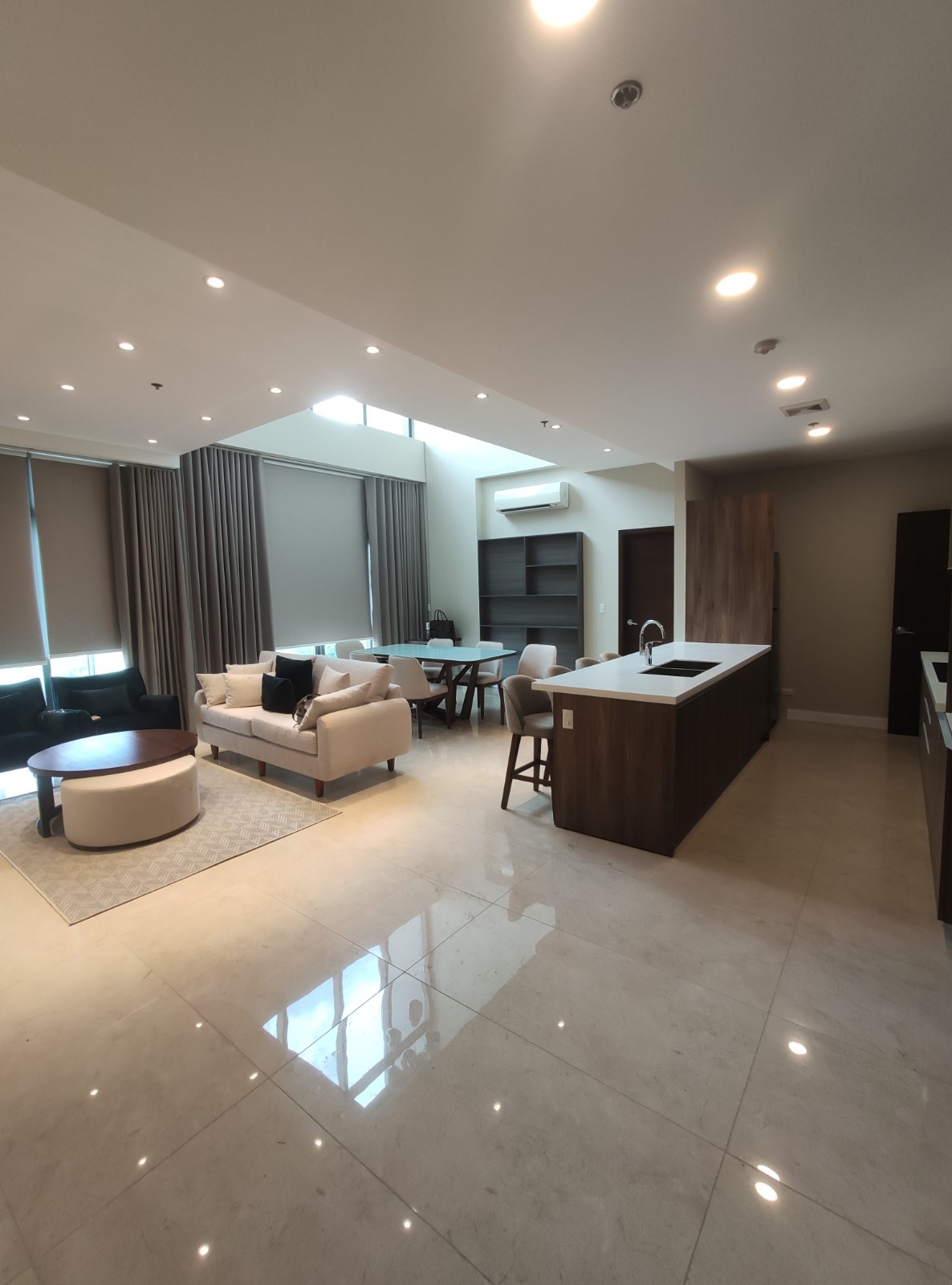 Posh3-BedroomBi-levelPenthouseforSaleinArborLanes,ArcaSouthTaguig-1.jpg