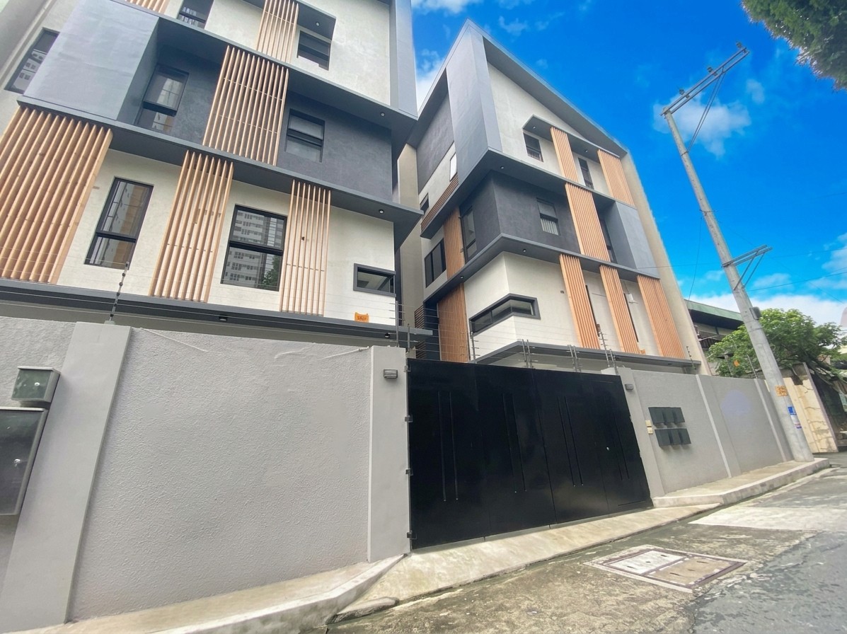 Refined3-BedroomTownhouseforSaleinSanJuanCity-1.jpg