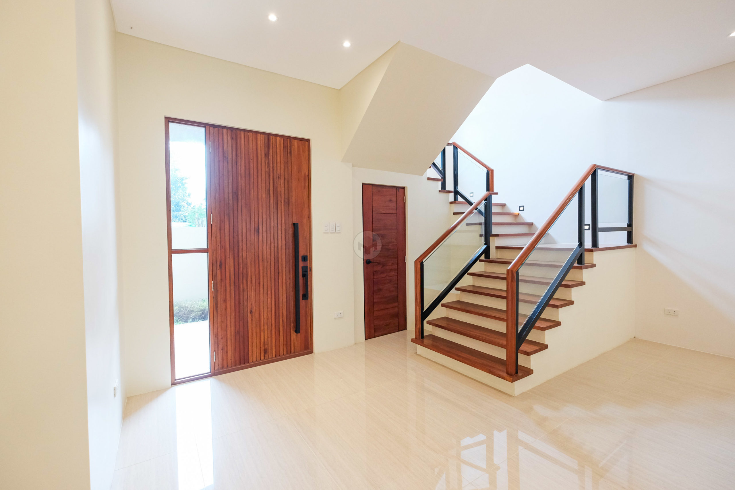 Stunning5BedroomHouseandLotforSaleinVermontPark,LowerAntipolo-10.jpg