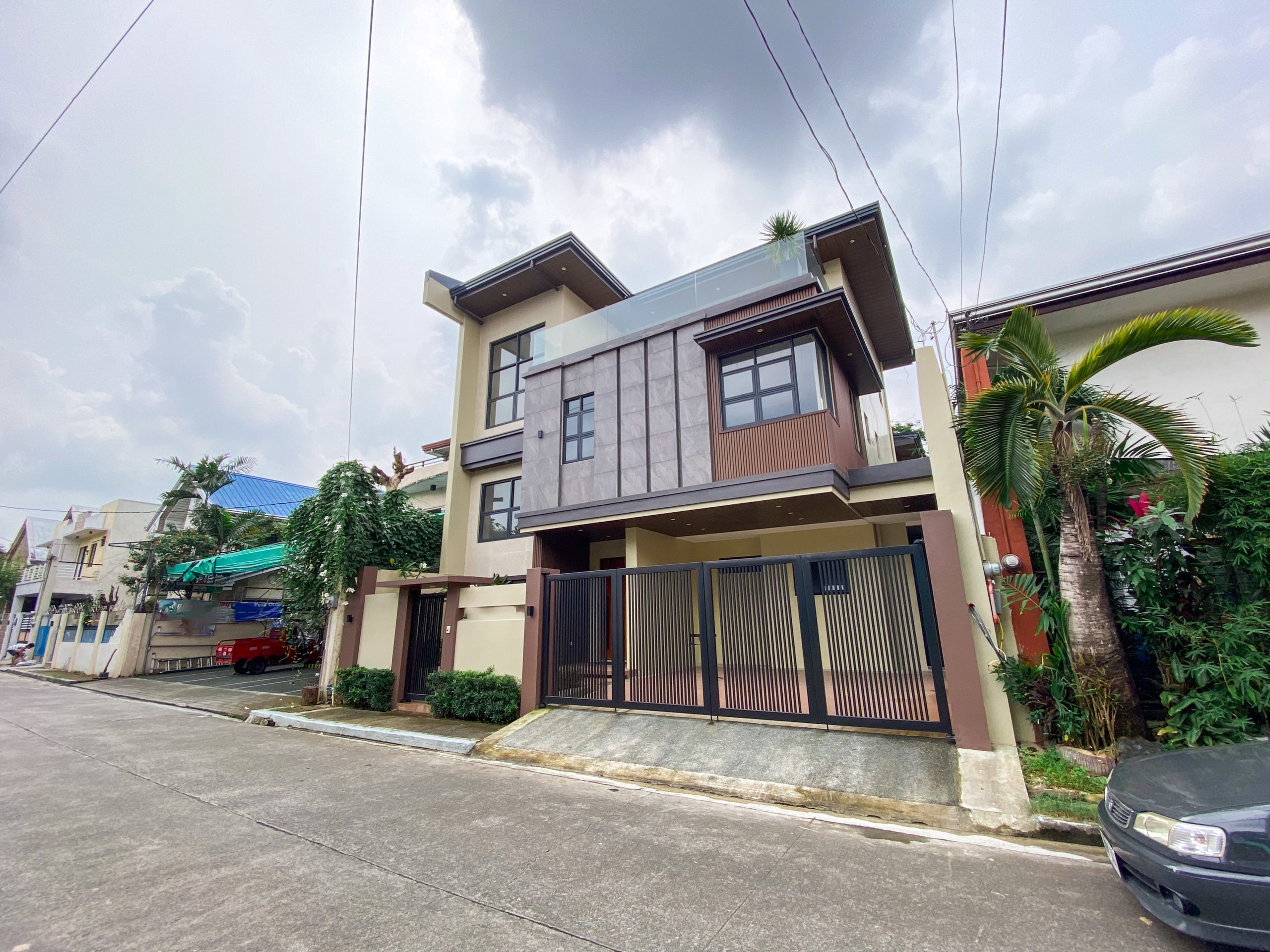 Stunning5BedroomHouseandLotforSaleinVermontPark,LowerAntipolo-2.jpg
