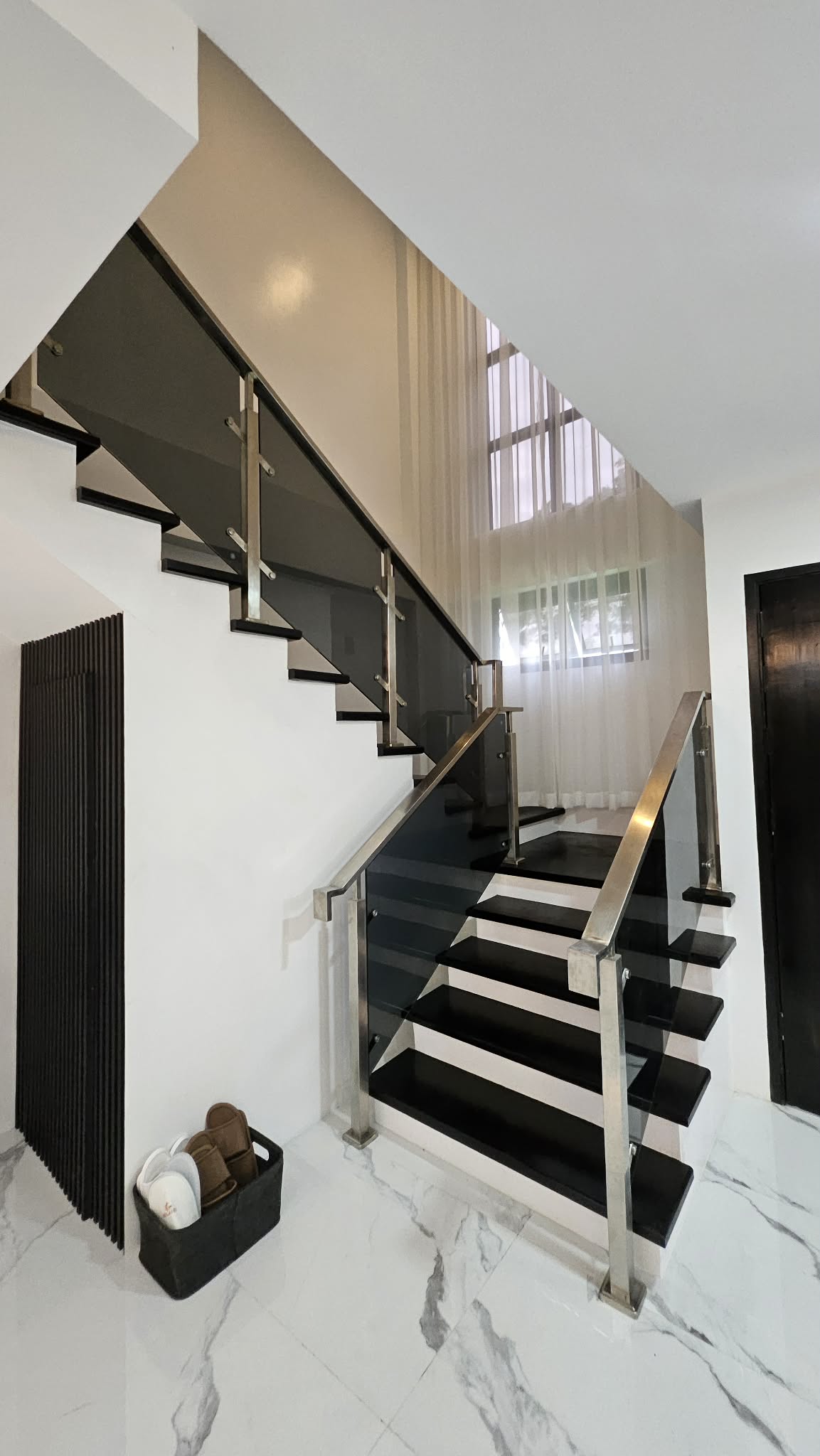 Contemporary5-BedroomHouseandLotforSaleinRoyalNorthwoodsGolf&Country Club,SanRafael,Bulacan-23.jpg