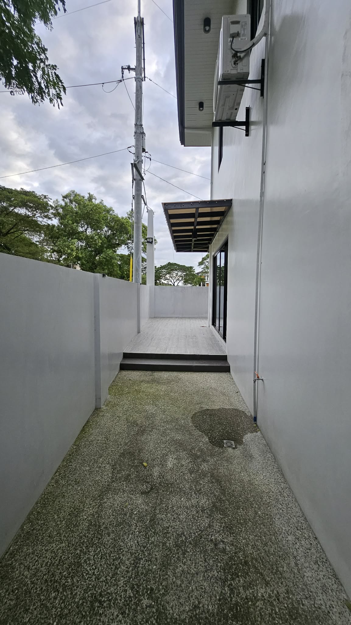 Contemporary5-BedroomHouseandLotforSaleinRoyalNorthwoodsGolf&Country Club,SanRafael,Bulacan-8.jpg