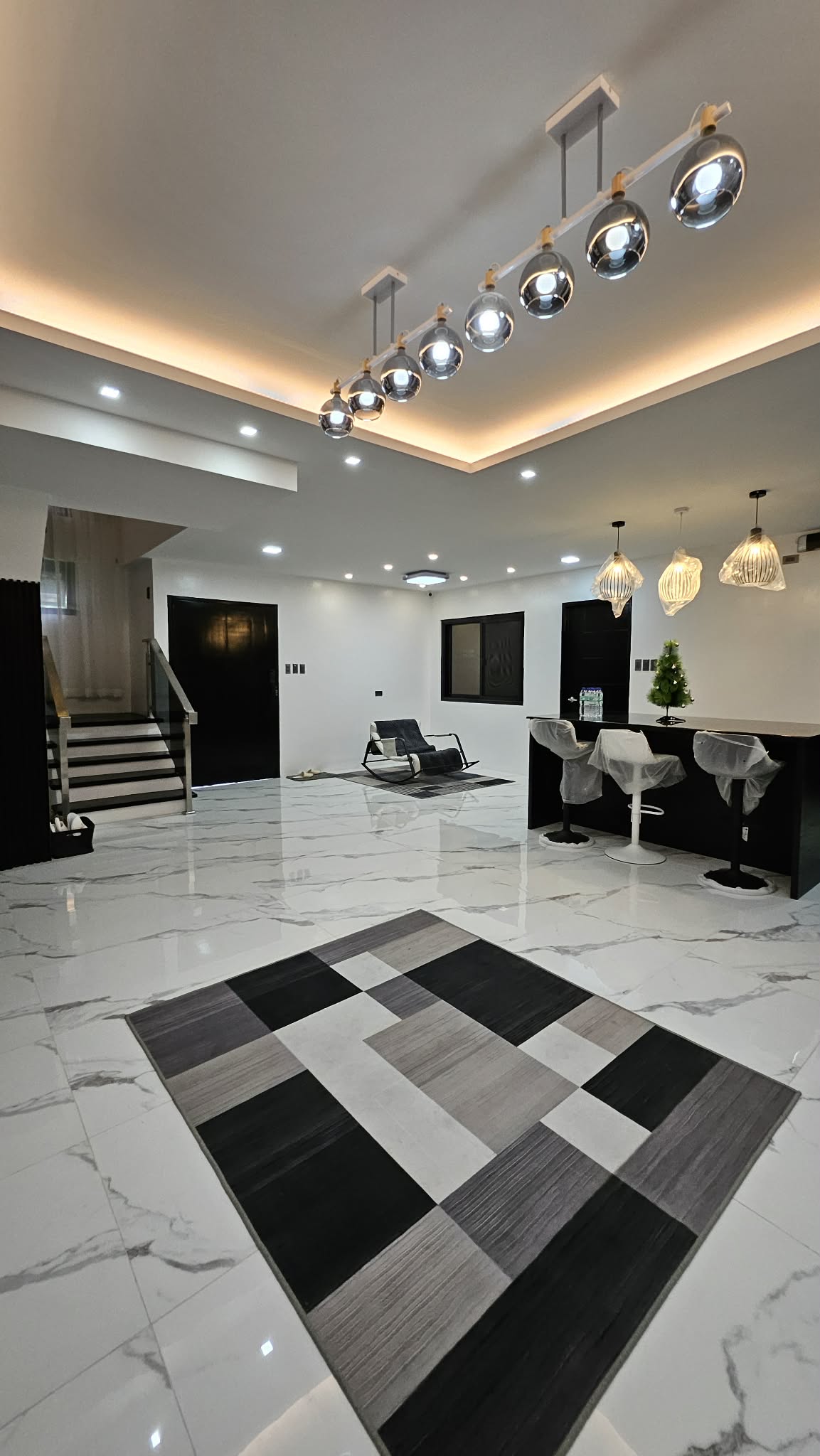 Contemporary5-BedroomHouseandLotforSaleinRoyalNorthwoodsGolf&Country Club,SanRafael,Bulacan-11.jpg