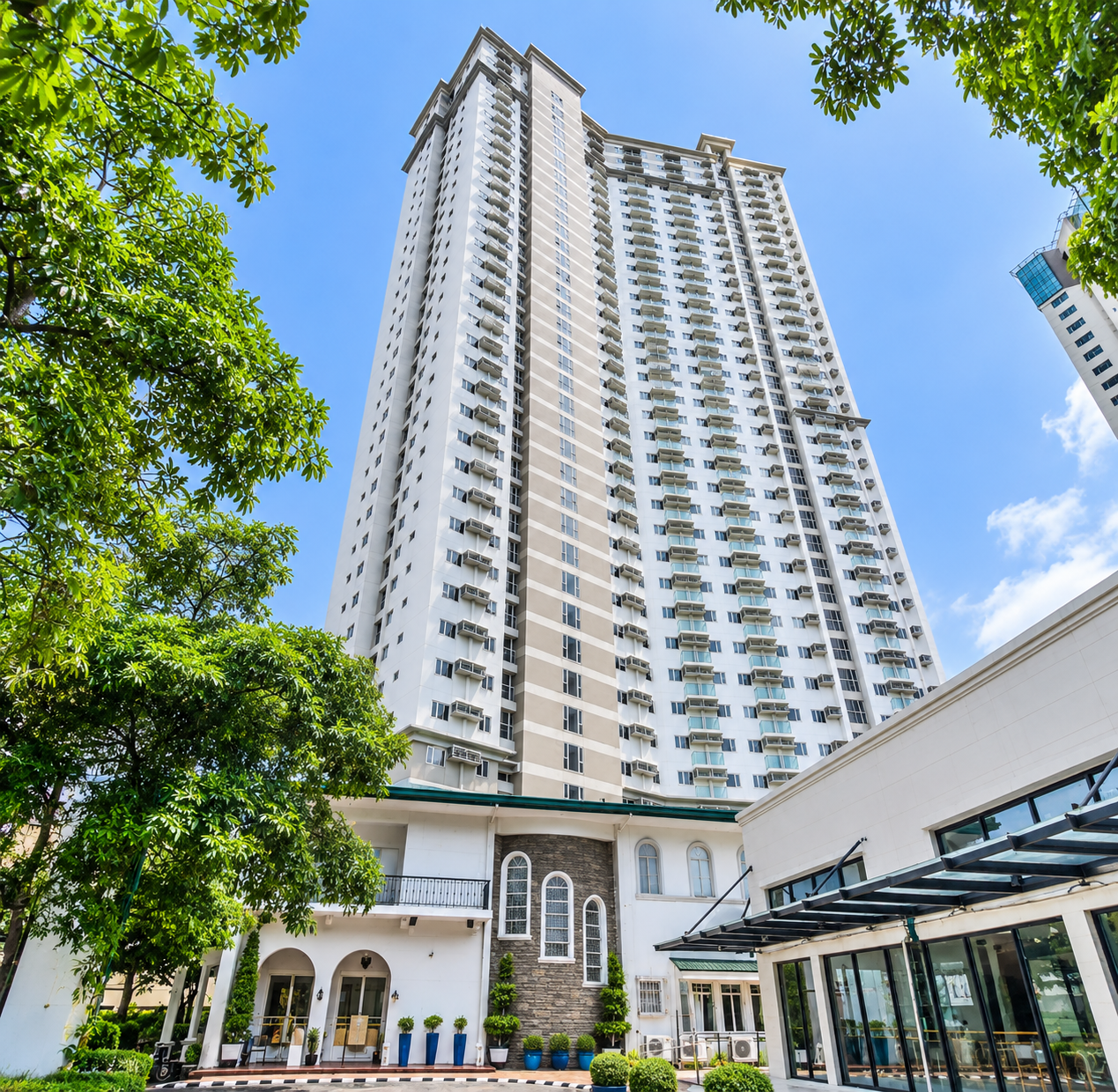 Divine2-BedroomCondoUnitforSaleinVistaShaw,ShawBoulevard,MandaluyongCity-1.jpg