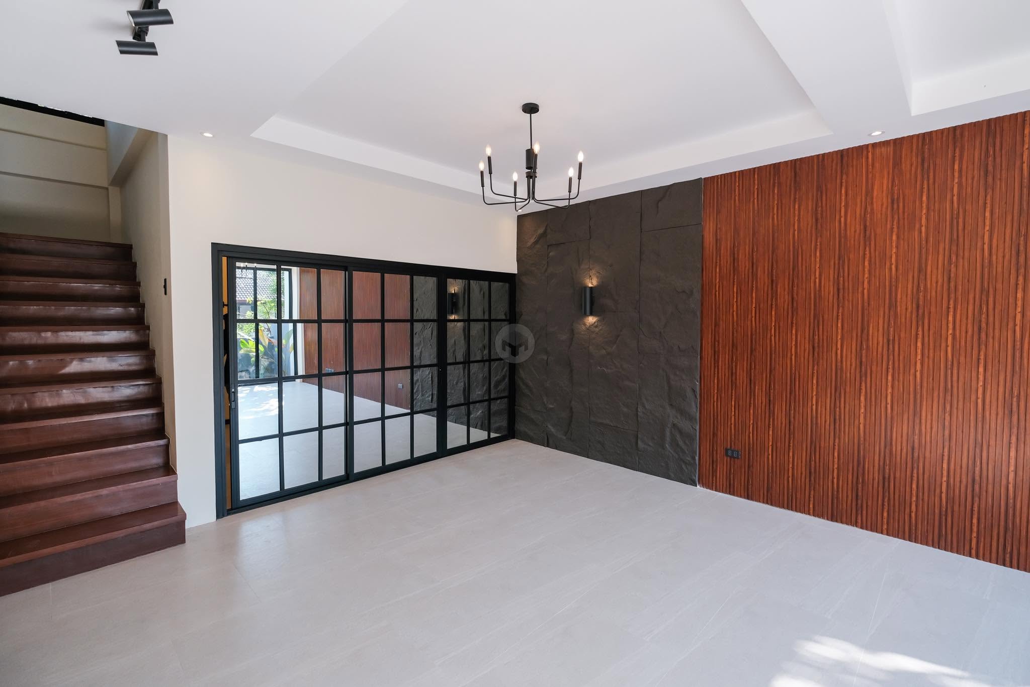 Captivating4-BedroomHouseandLotforSaleinAyalaAlabang,Muntinlupa-5.jpg