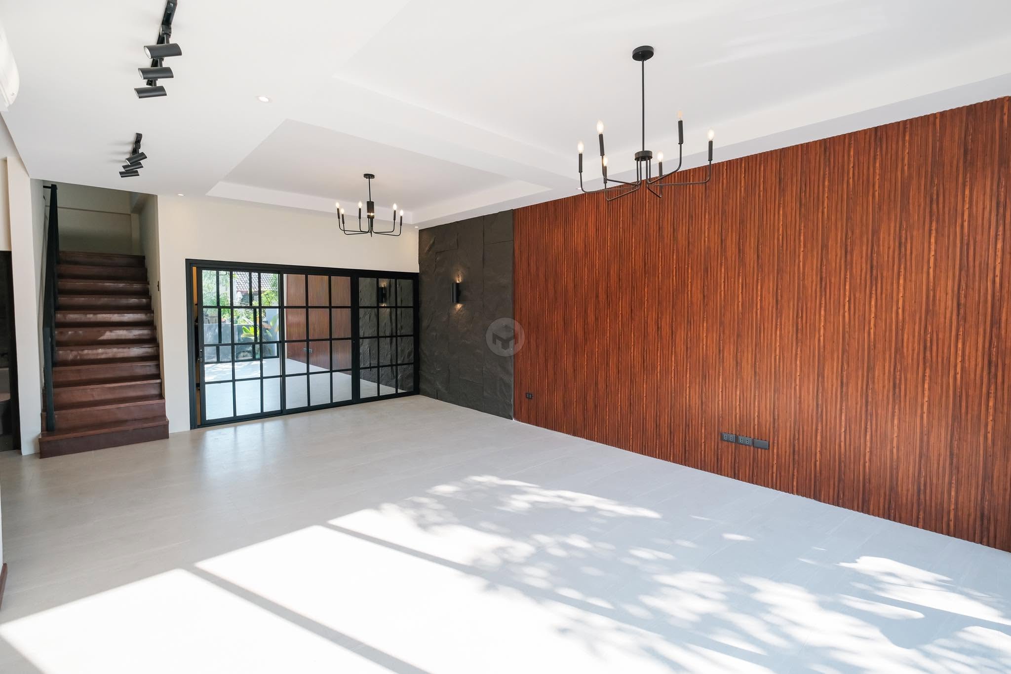 Captivating4-BedroomHouseandLotforSaleinAyalaAlabang,Muntinlupa-2.jpg