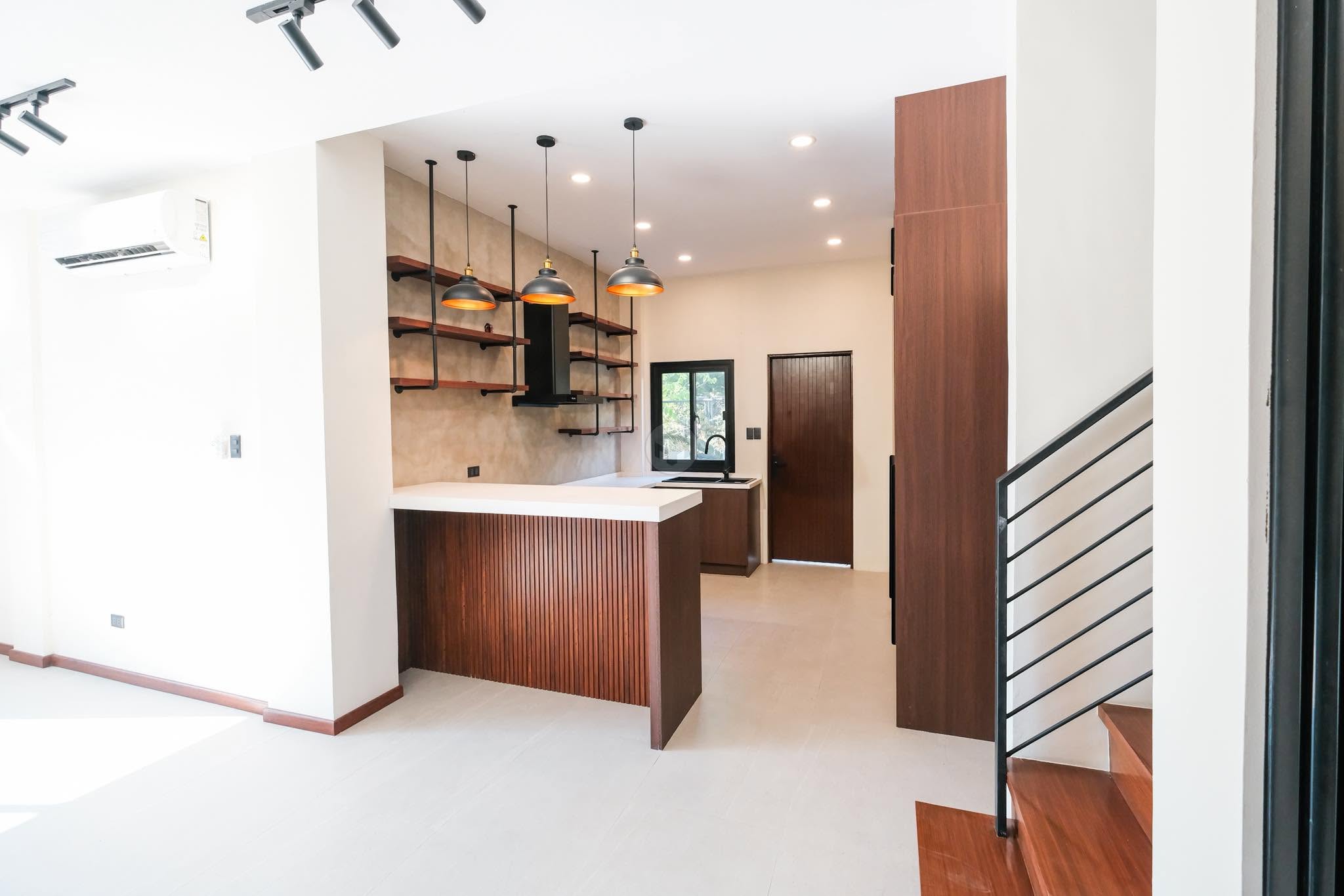 Captivating4-BedroomHouseandLotforSaleinAyalaAlabang,Muntinlupa-6.jpg
