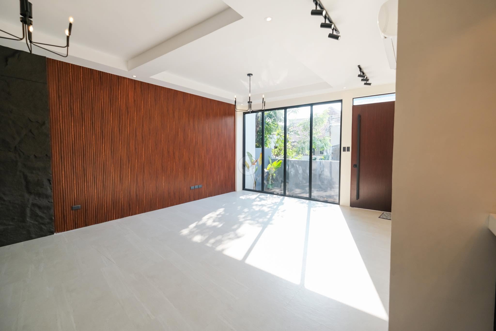 Captivating4-BedroomHouseandLotforSaleinAyalaAlabang,Muntinlupa-4.jpg
