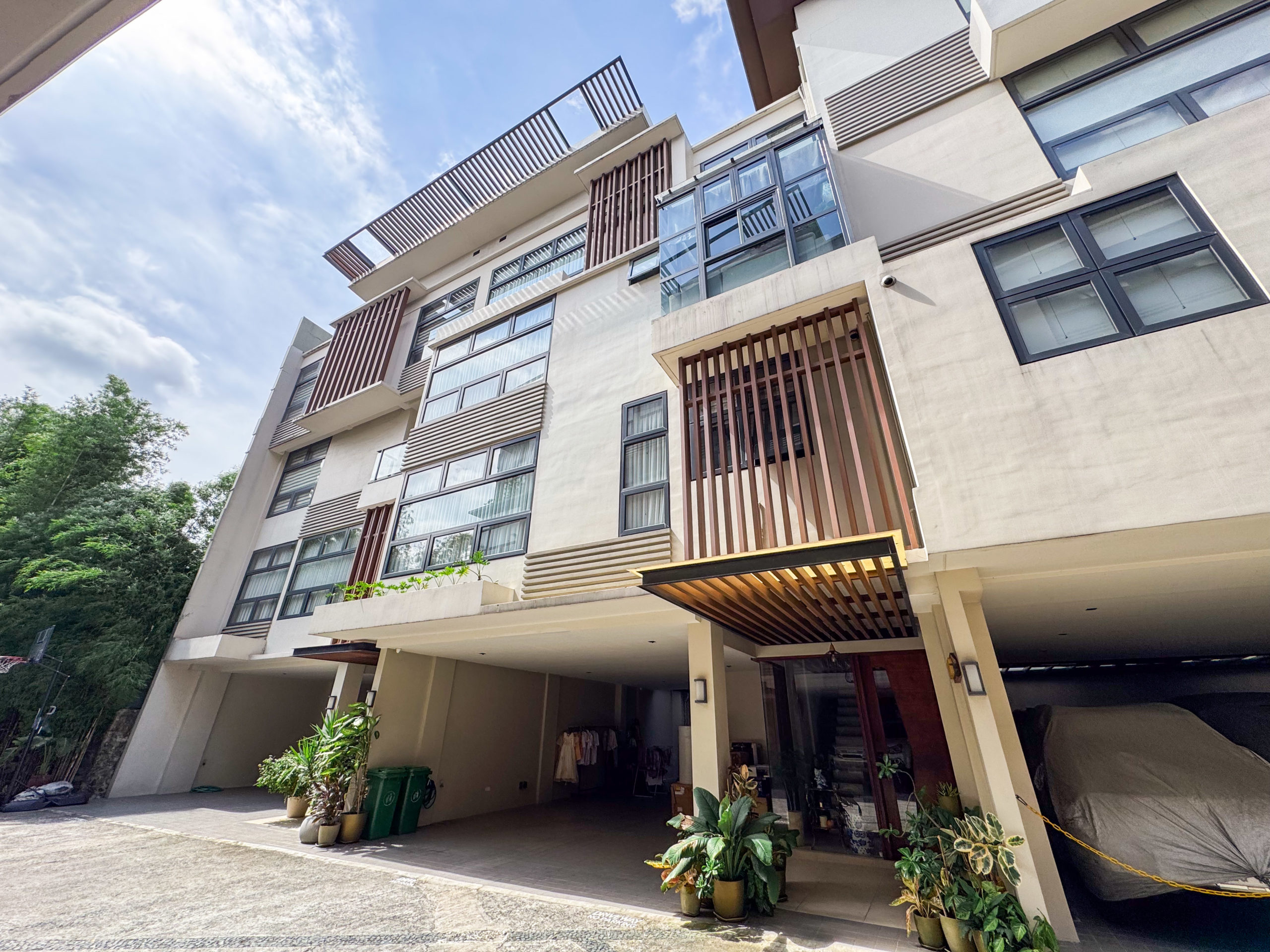 Soothing5-BedroomTownhouseforSaleinPinaglabanan,SanJuan-3.jpg