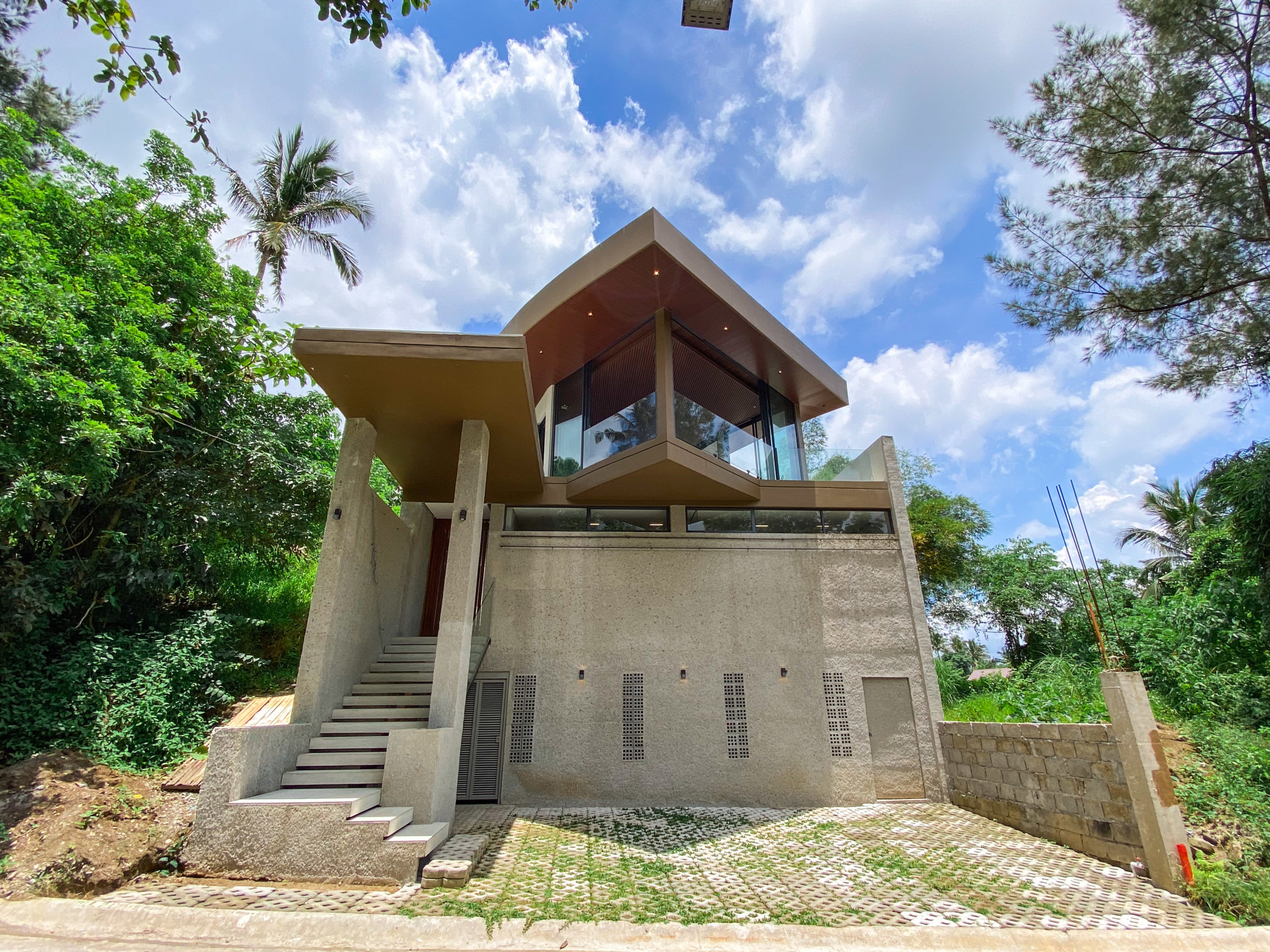 Elegant3-BedroomHouseandLotforSaleFarmvilleSubdivision,Tagaytay-1.jpg