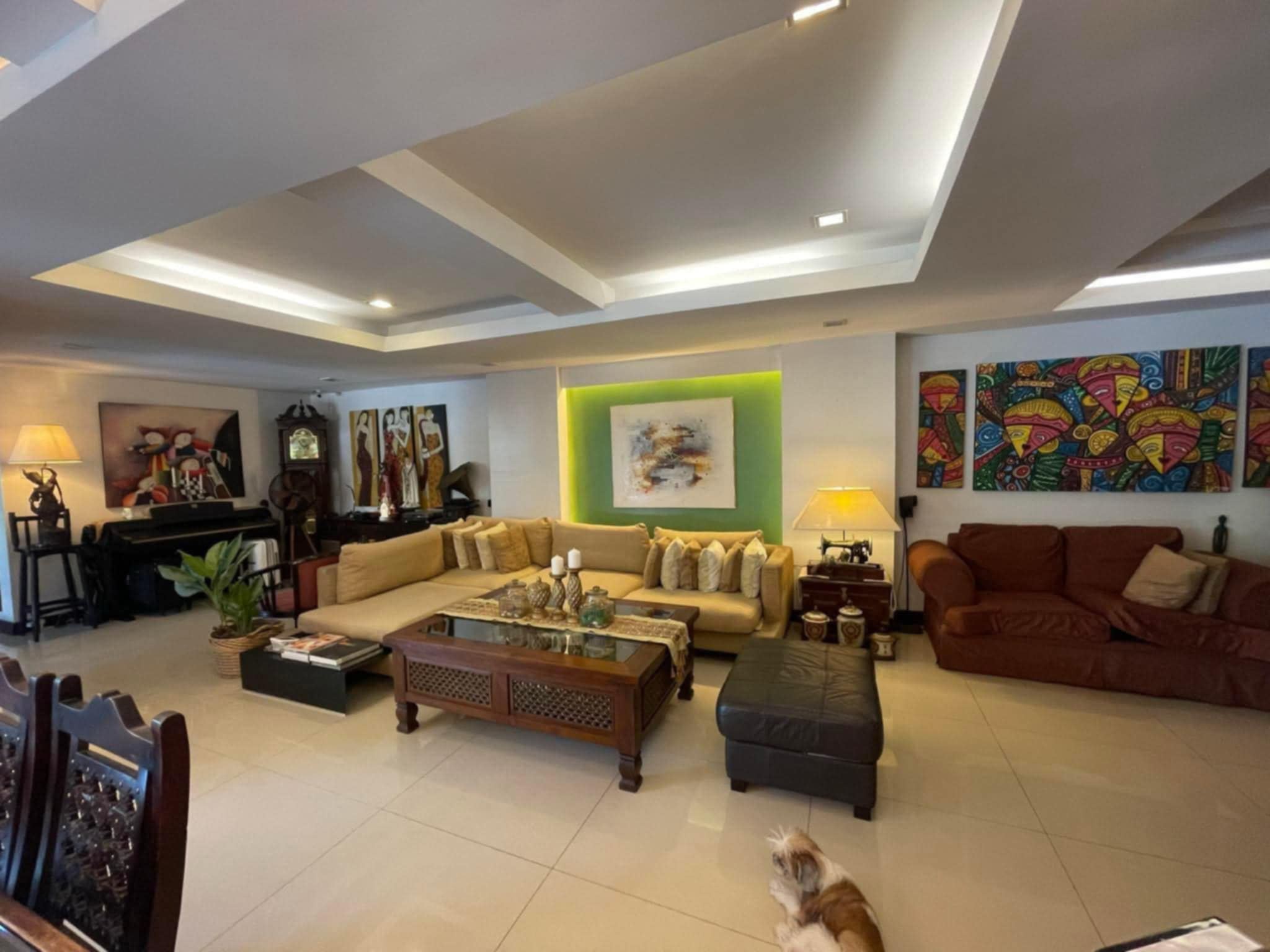 Sensational5-BedroomHouseandLotforSaleinAlabangZapoteRoad,LasPiñas-1.jpg