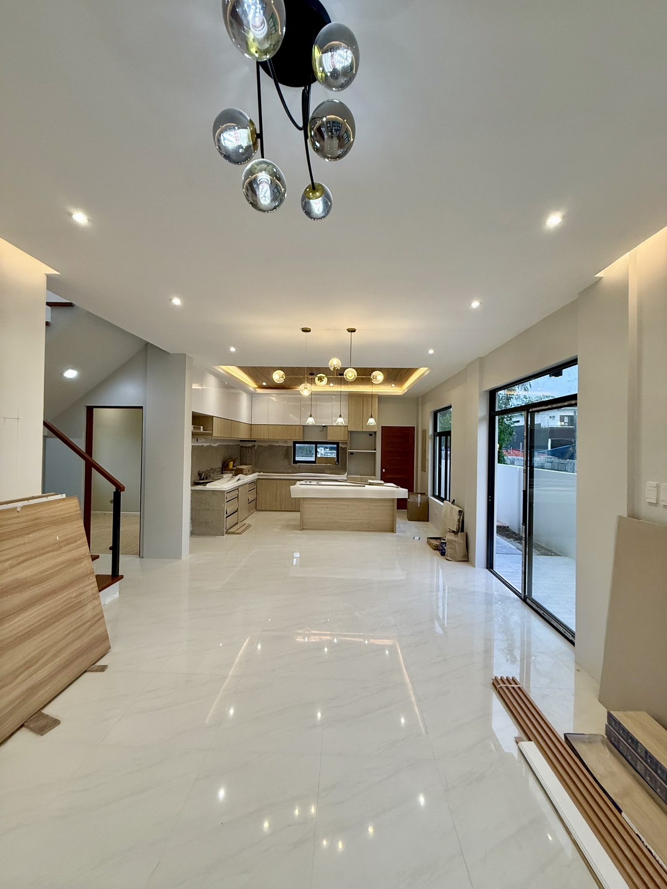 Stunning5-BedroomHouseandLotforSaleinAnabu,Imus,Cavite-1.jpg