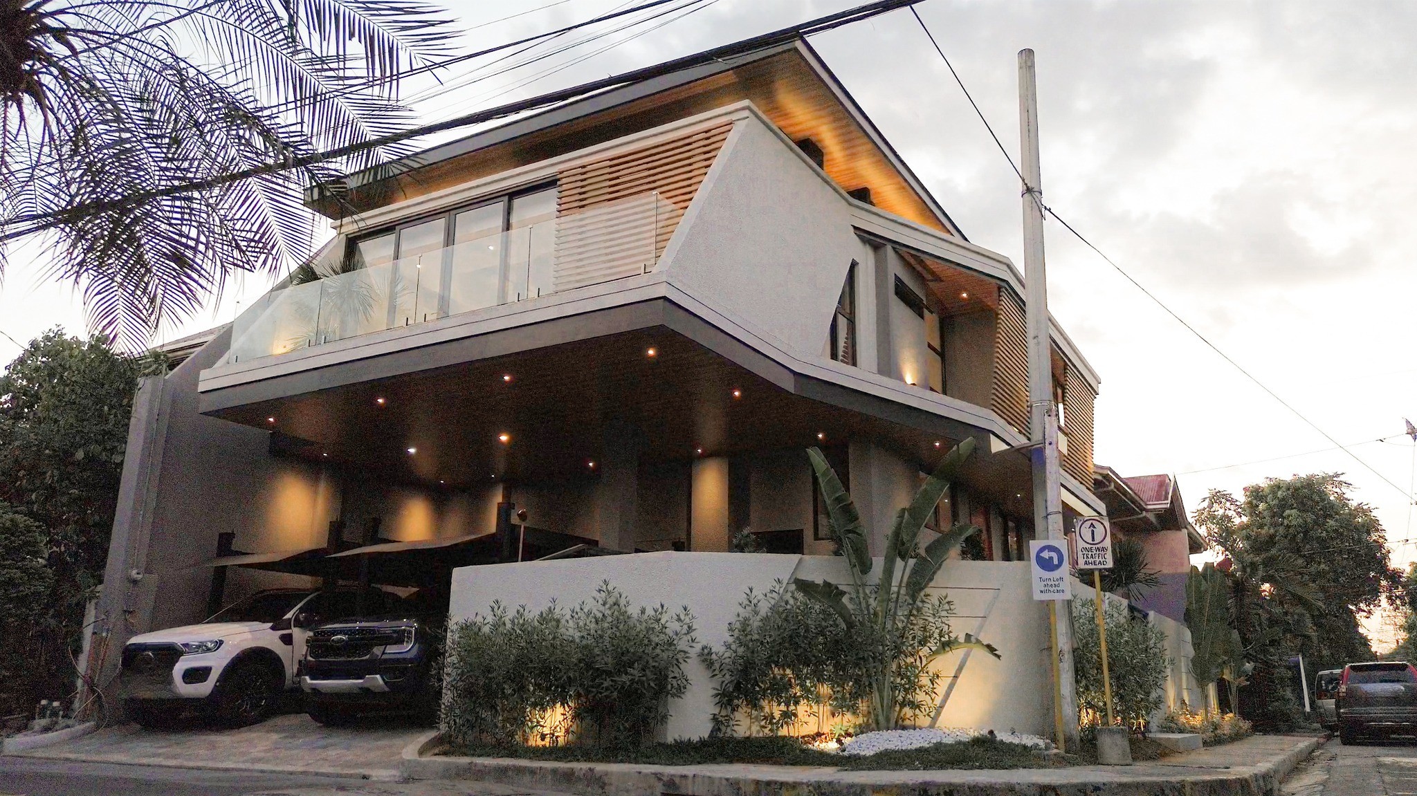 Charming4-BedroomHouseandLotforSaleinFairview,QuezonCity-1.jpg