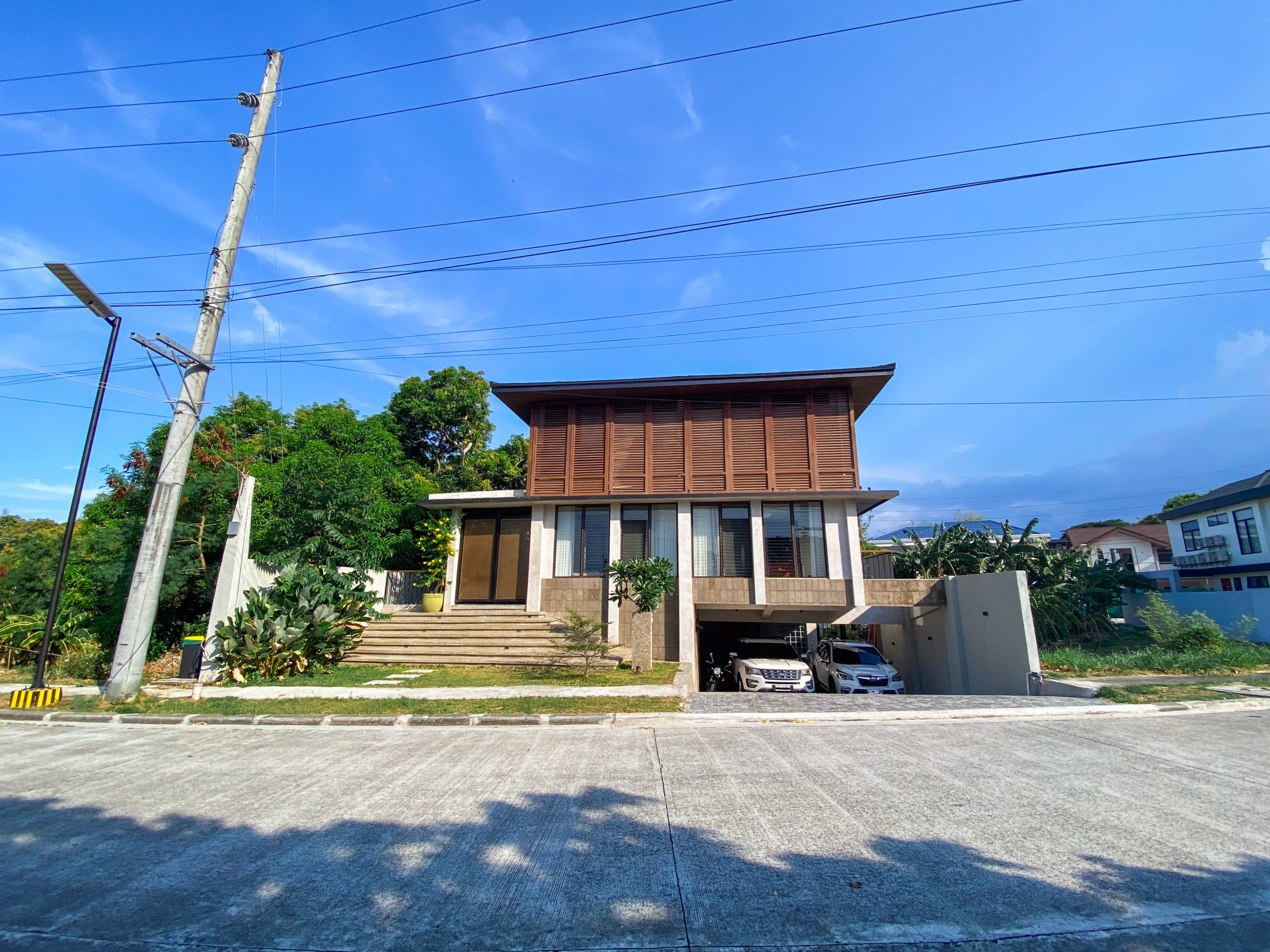 Contemporary3-BedroomHouseandLotforSaleinLindenwoodResidences,Muntinlupa-1.jpg