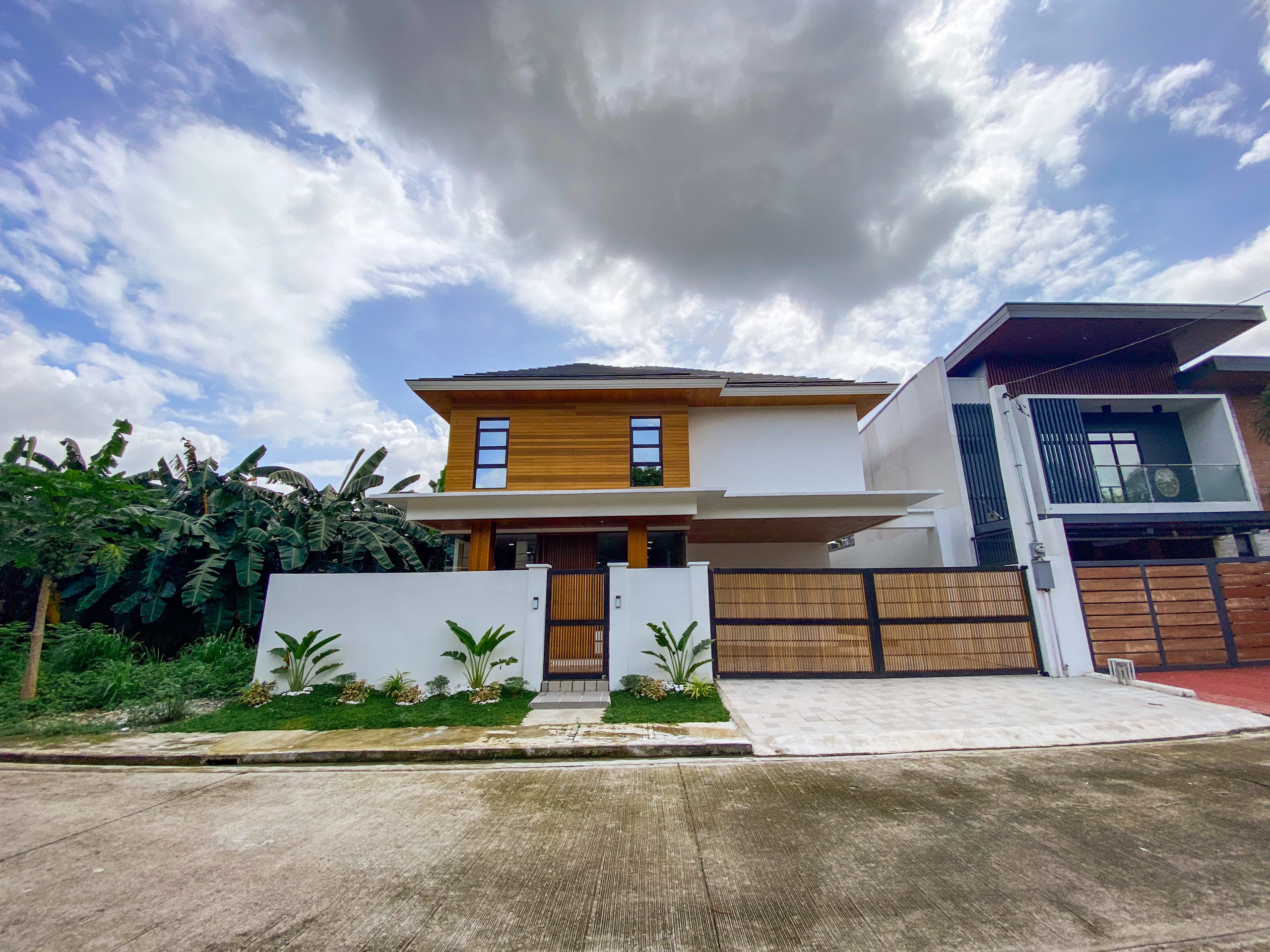 BrandNewModernTropical5-BedroomHouseandLotforSaleinNeopolitanFairview,QuezonCity-1.jpg