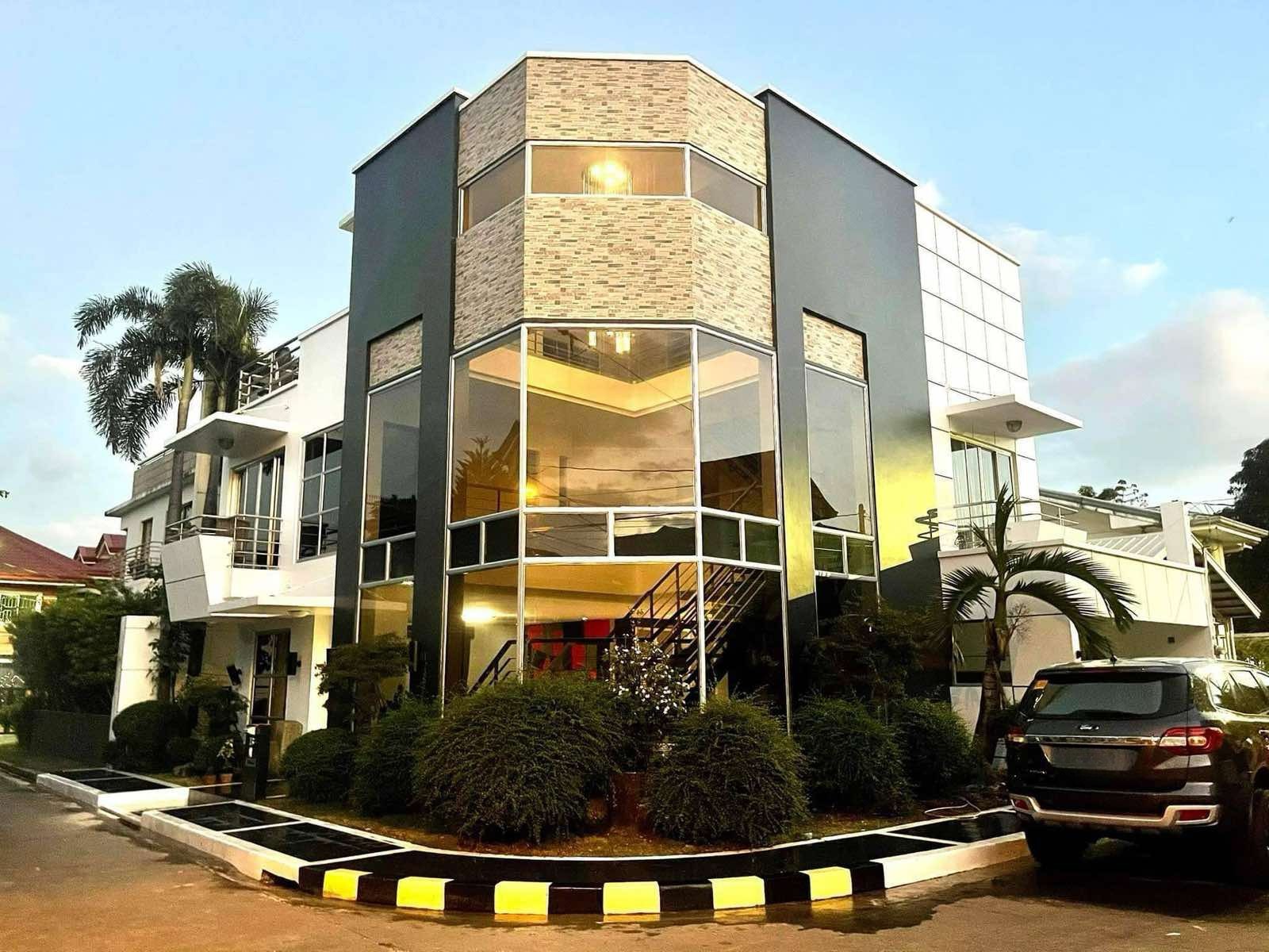Stunning4-BedroomHouseandLotforSaleinGoldenMeadows,Antipolo,Rizal-1.jpg
