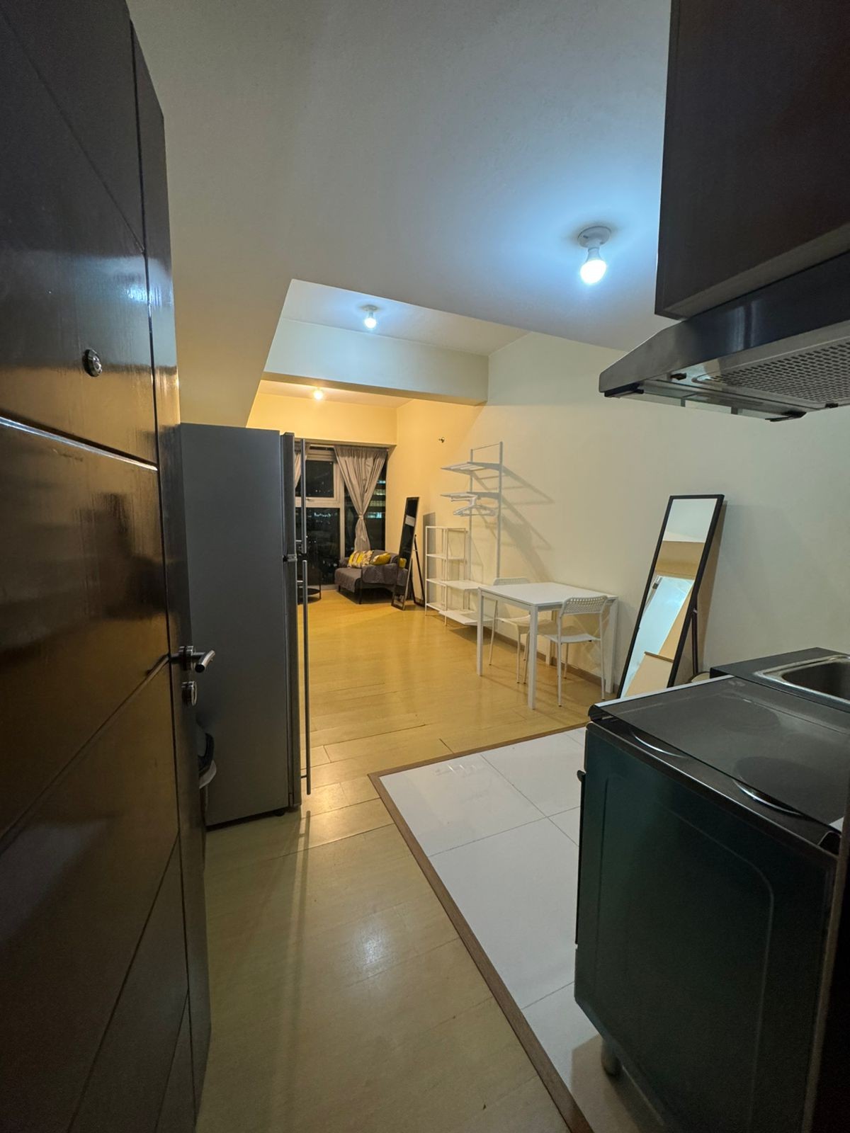 Posh1-BedroomCondoUnitforSaleinAvantatTheFort,BGC,Taguig-1.jpg