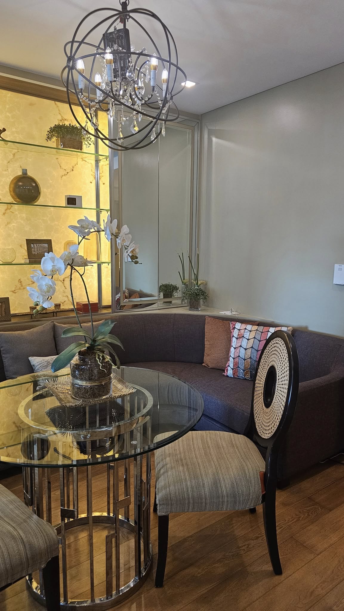 Posh 1-BedroomCondoUnitforSaleatParkTerracesTower2,Makati-1.jpg