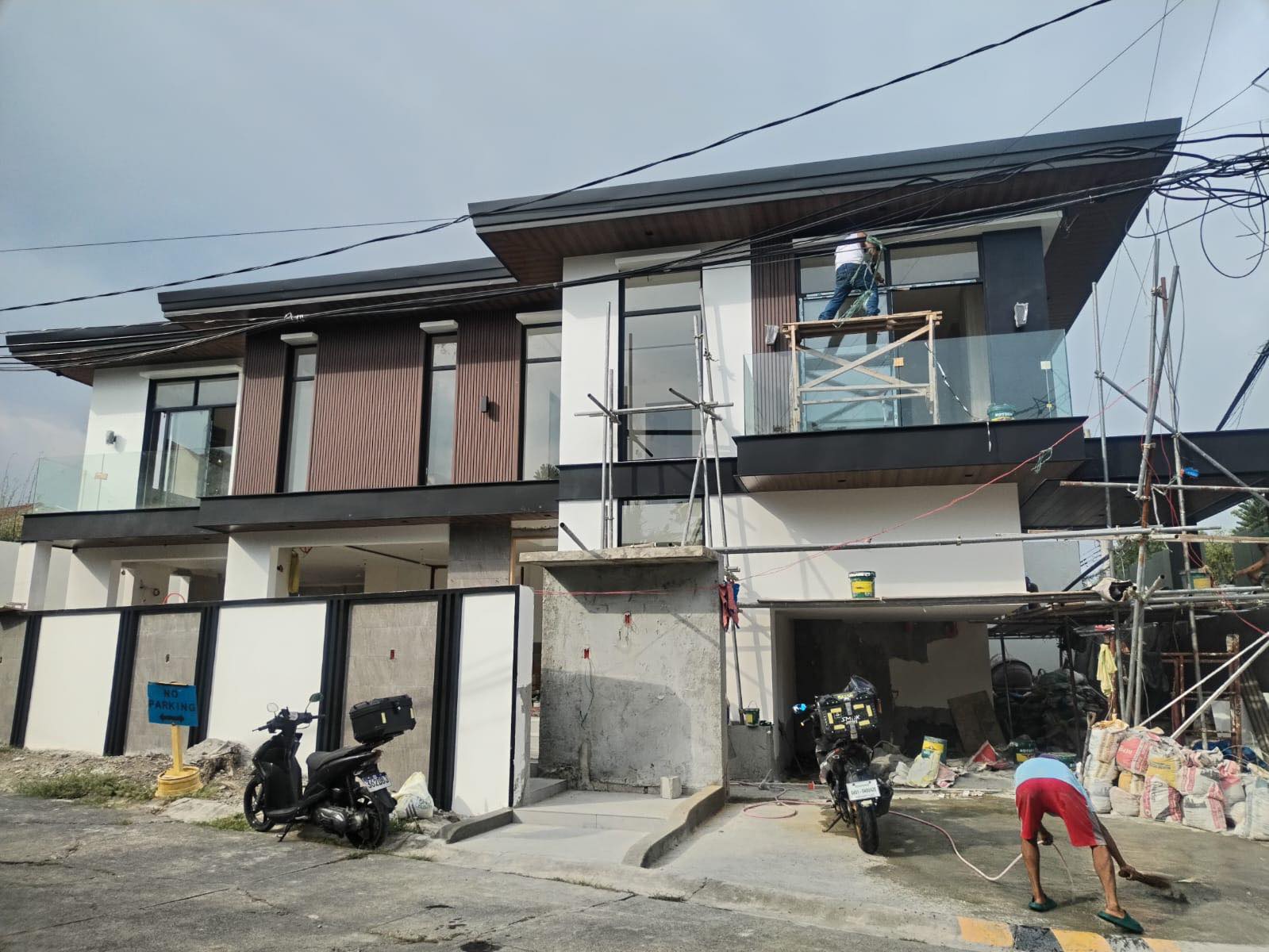 Vibrant5-BedroomHouseandLotforSaleinSinagtalaVillage,BF,Parañaque-1.jpg